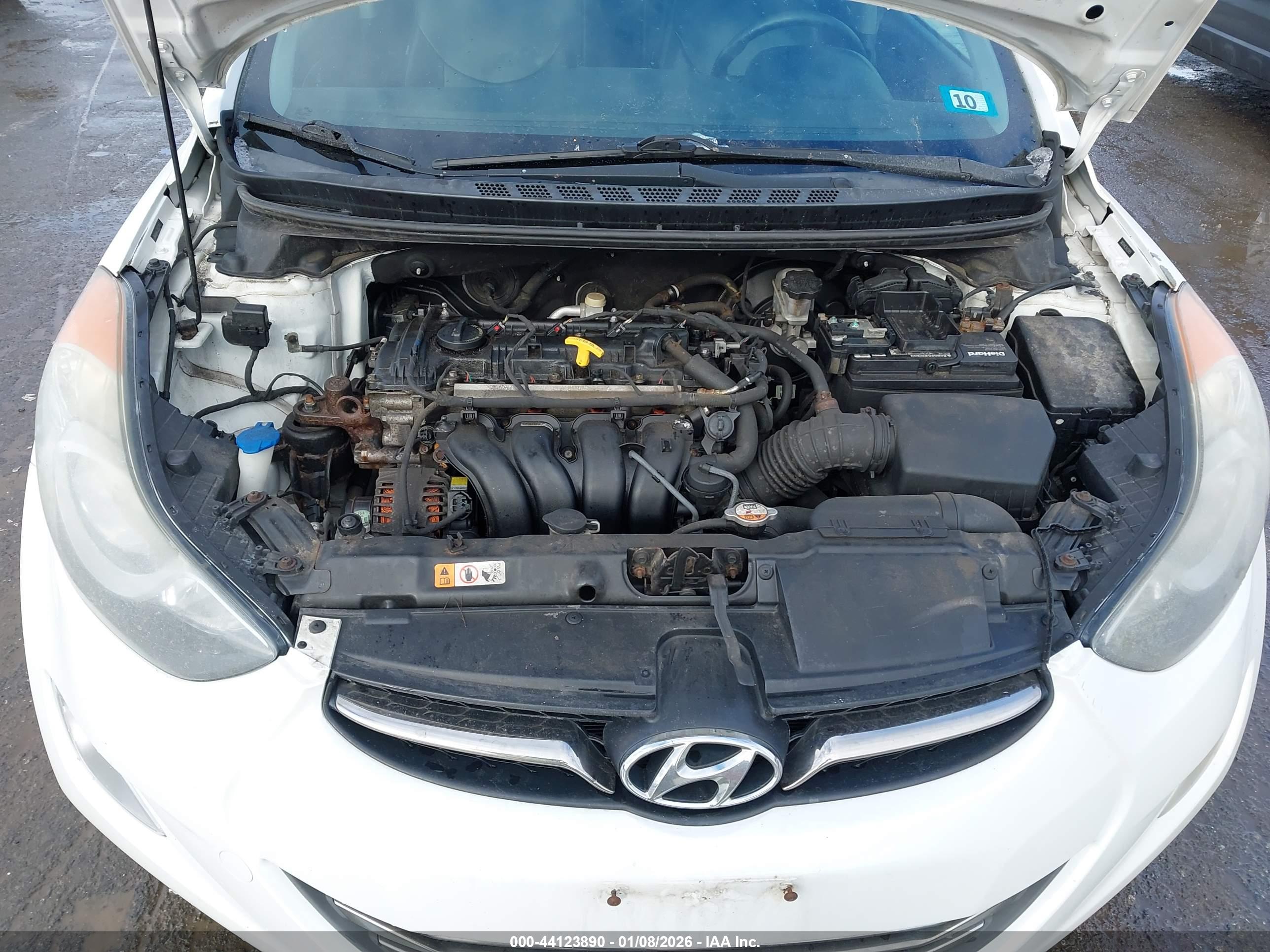 HYUNDAI ELANTRA image 10