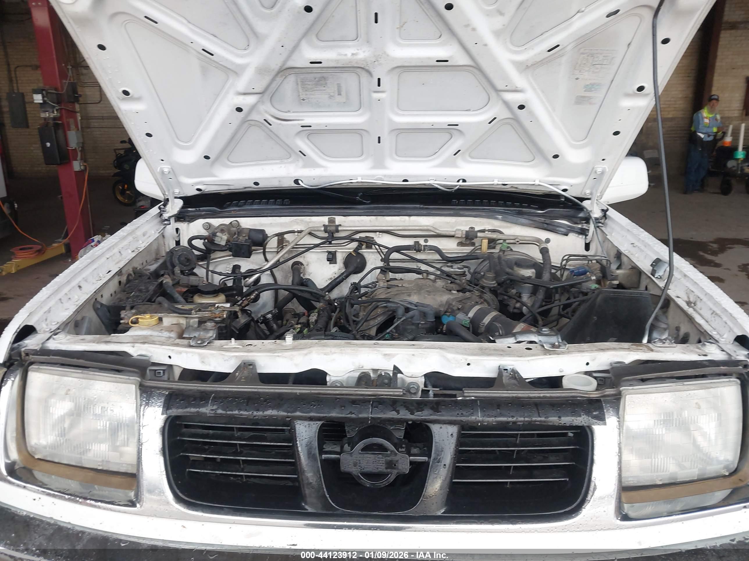 NISSAN FRONTIER image 10