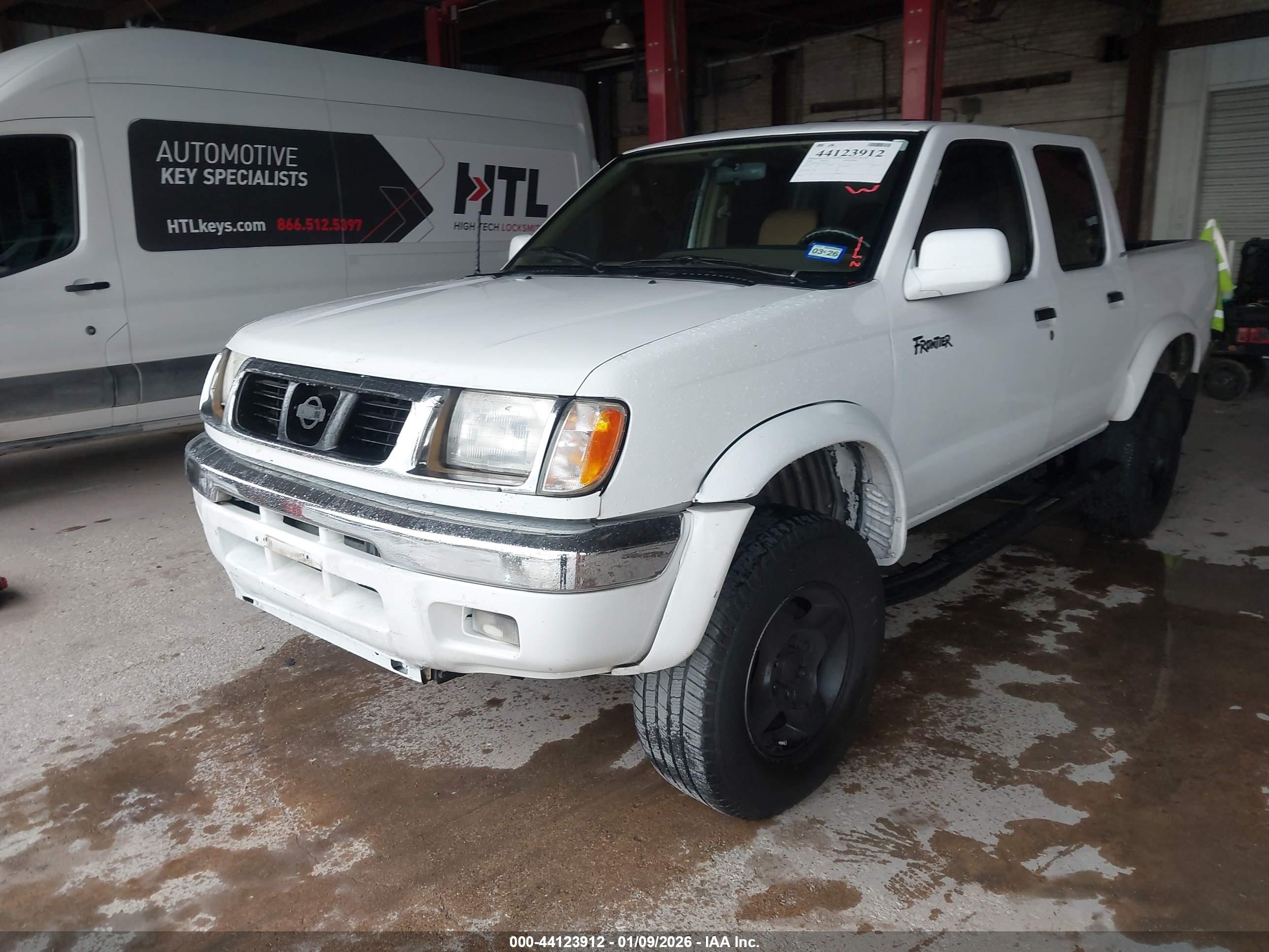 NISSAN FRONTIER image 2