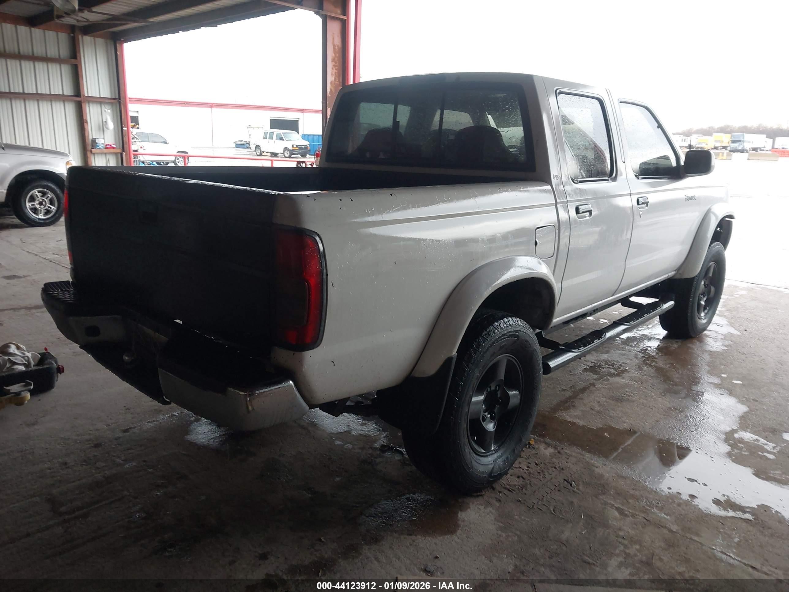 NISSAN FRONTIER image 4