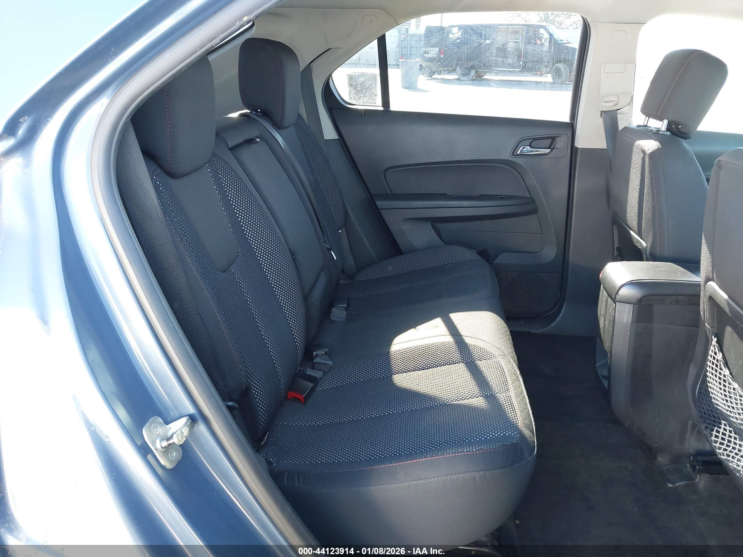 CHEVROLET EQUINOX image 8