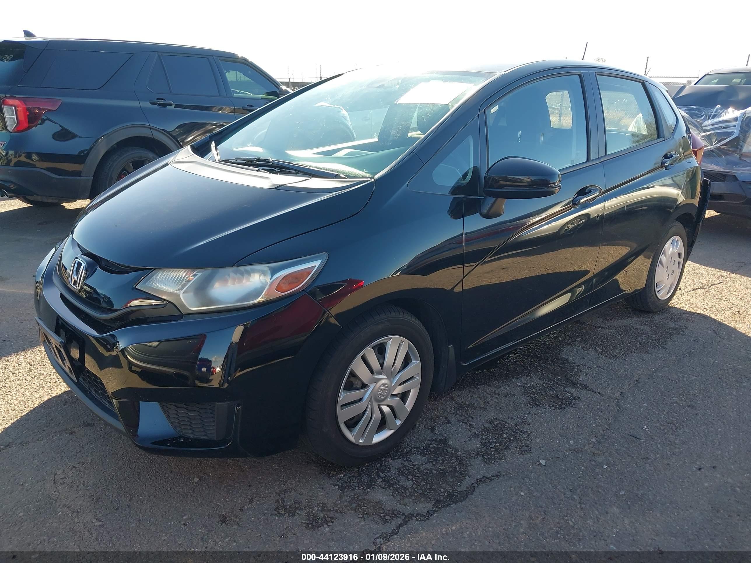 HONDA FIT image 2
