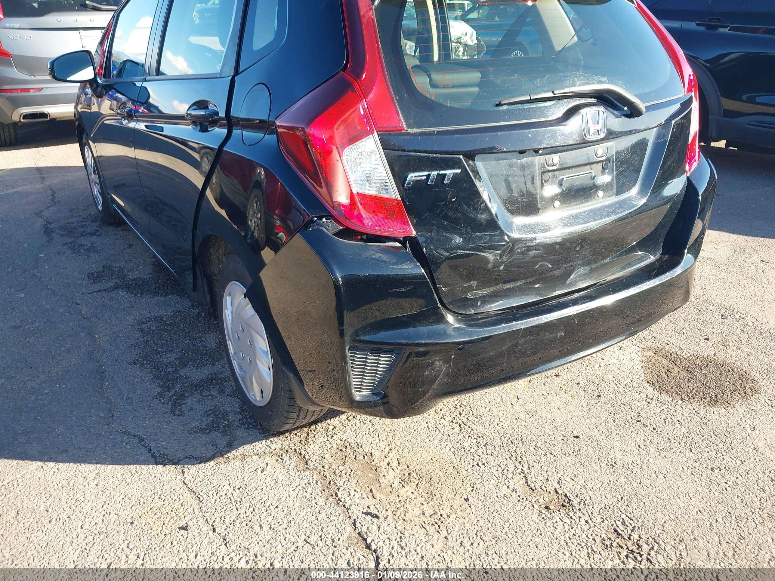 HONDA FIT image 6