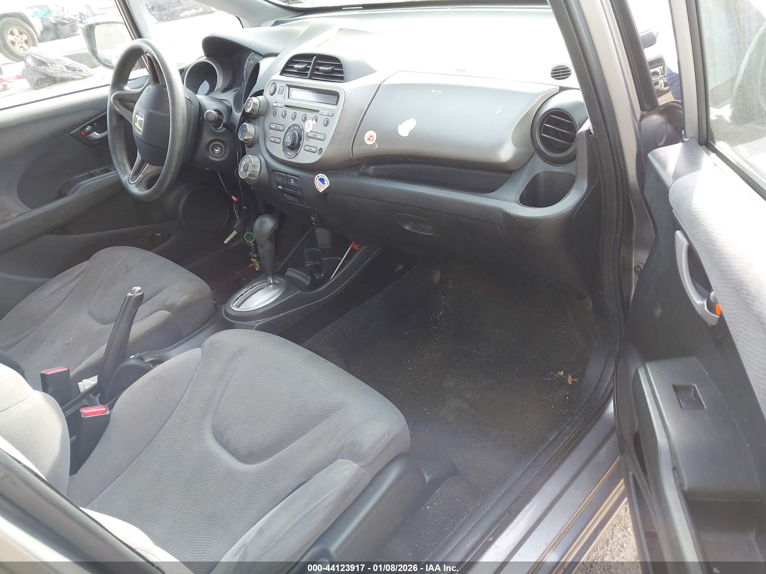 HONDA FIT image 5