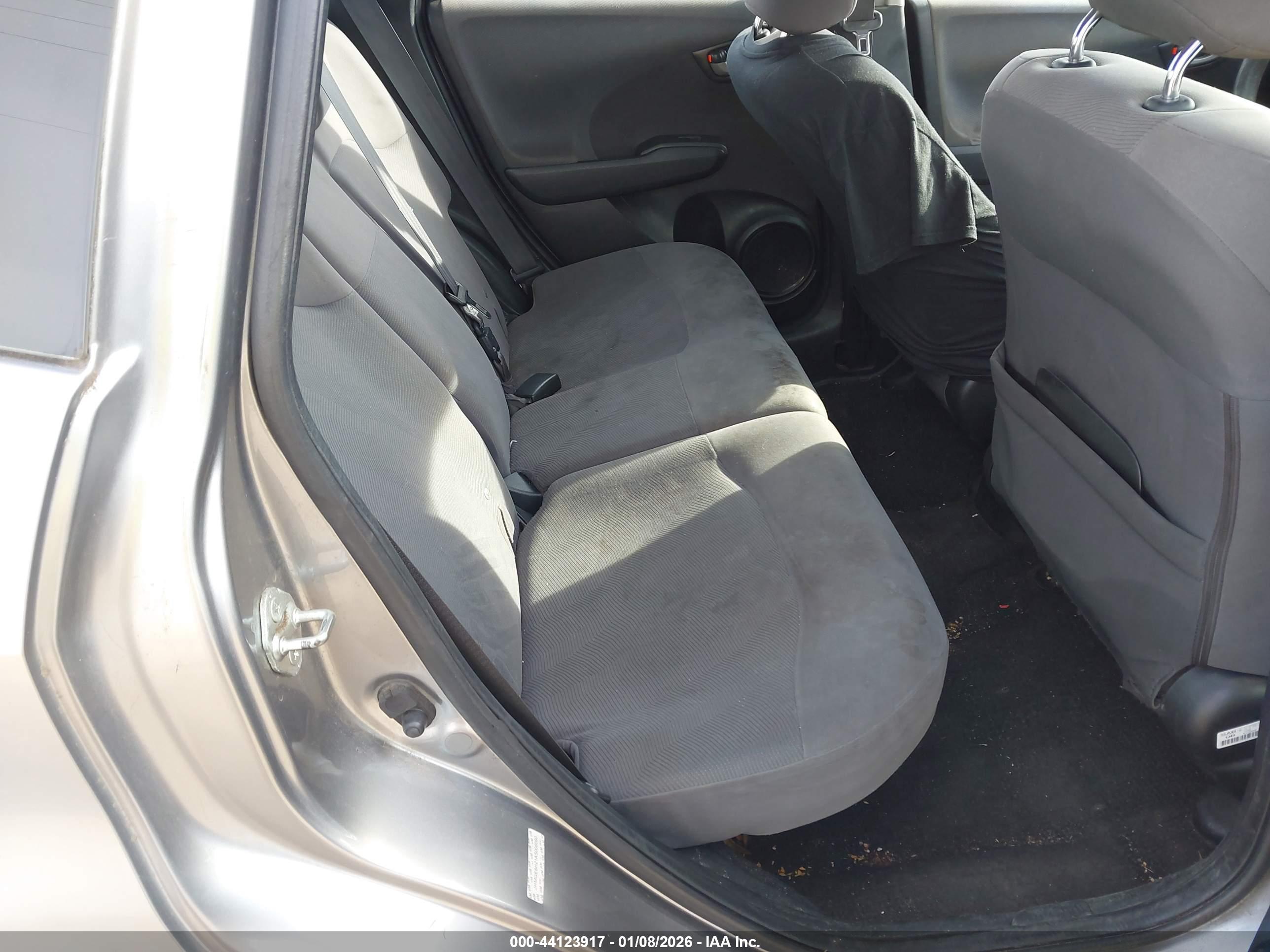 HONDA FIT image 8