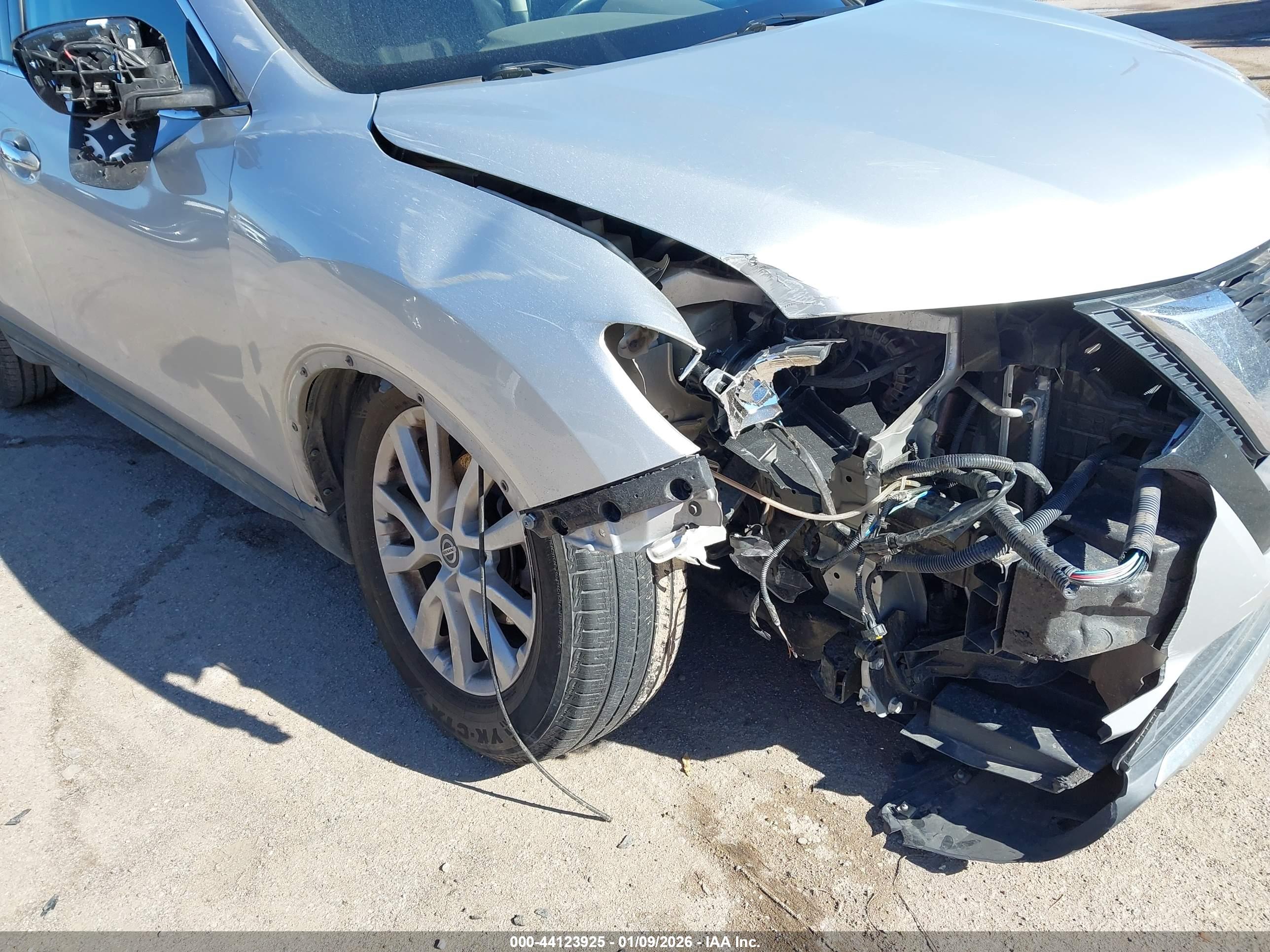 NISSAN ROGUE image 6