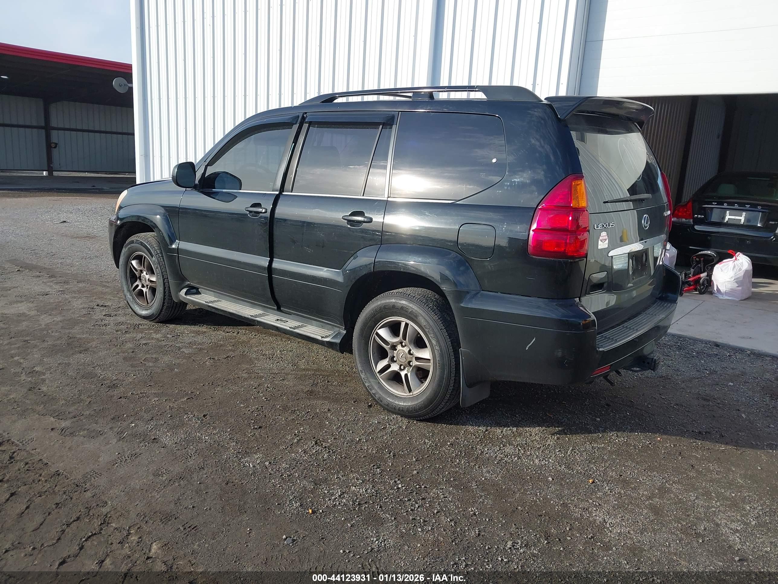 LEXUS GX image 3