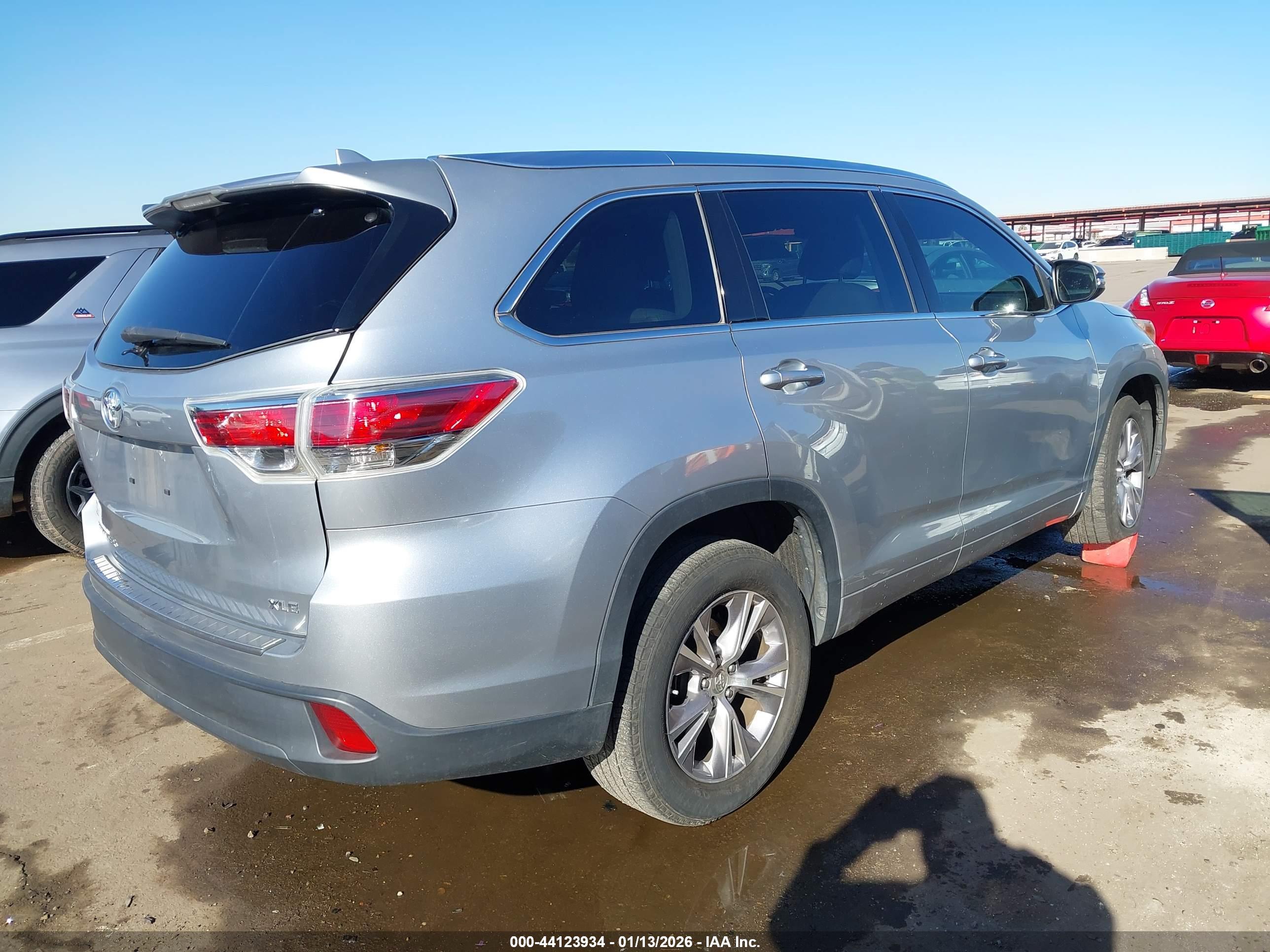 TOYOTA HIGHLANDER image 4