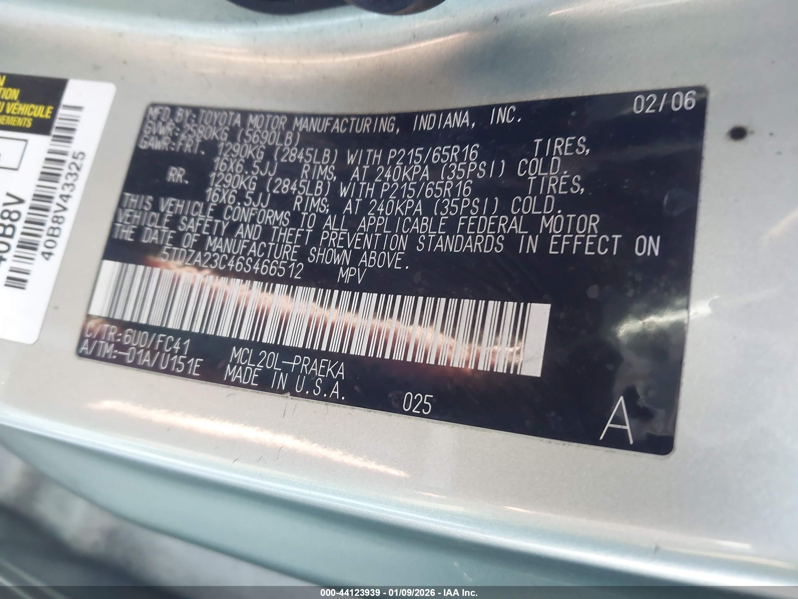TOYOTA SIENNA image 9