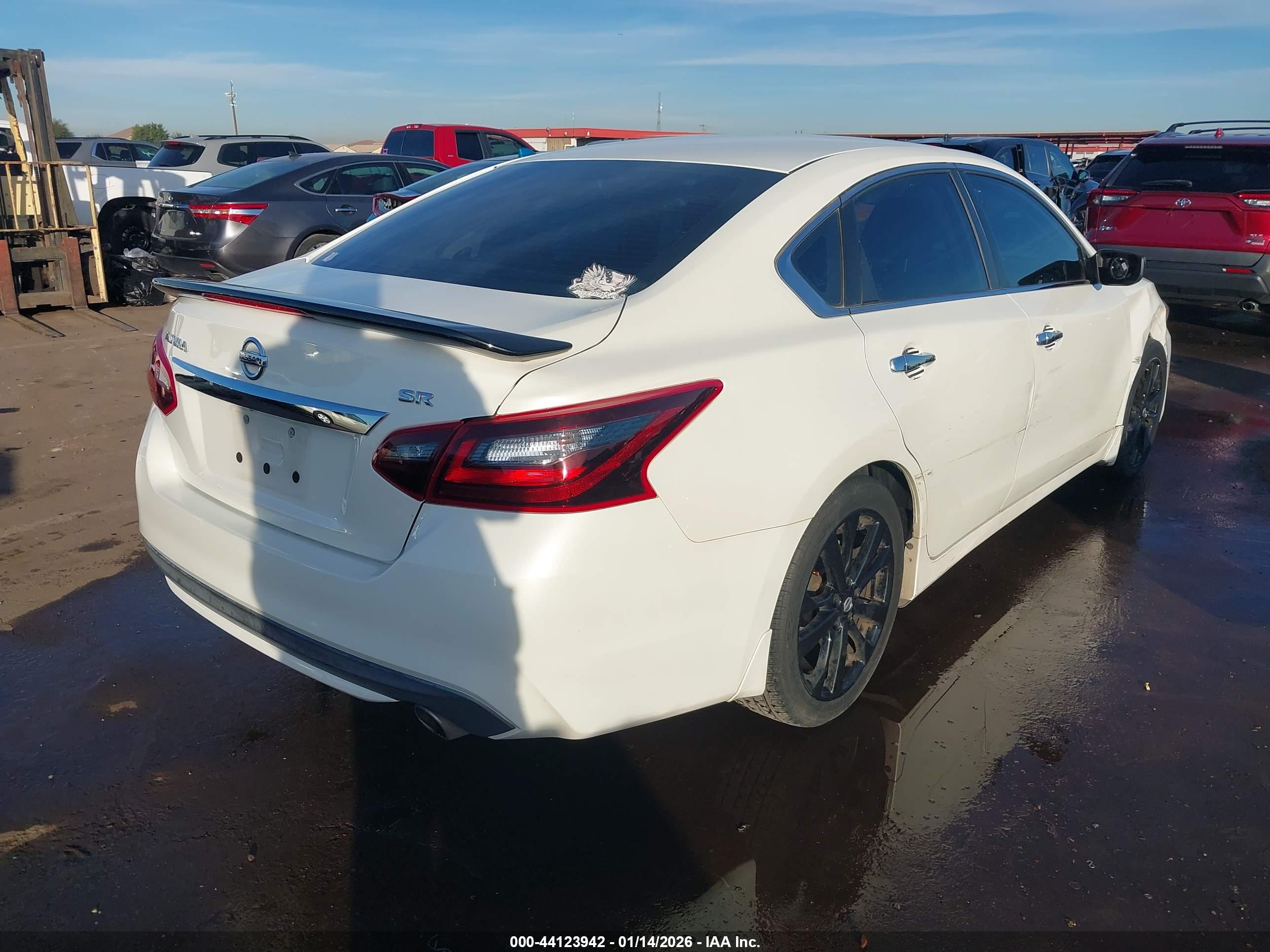 NISSAN ALTIMA image 4
