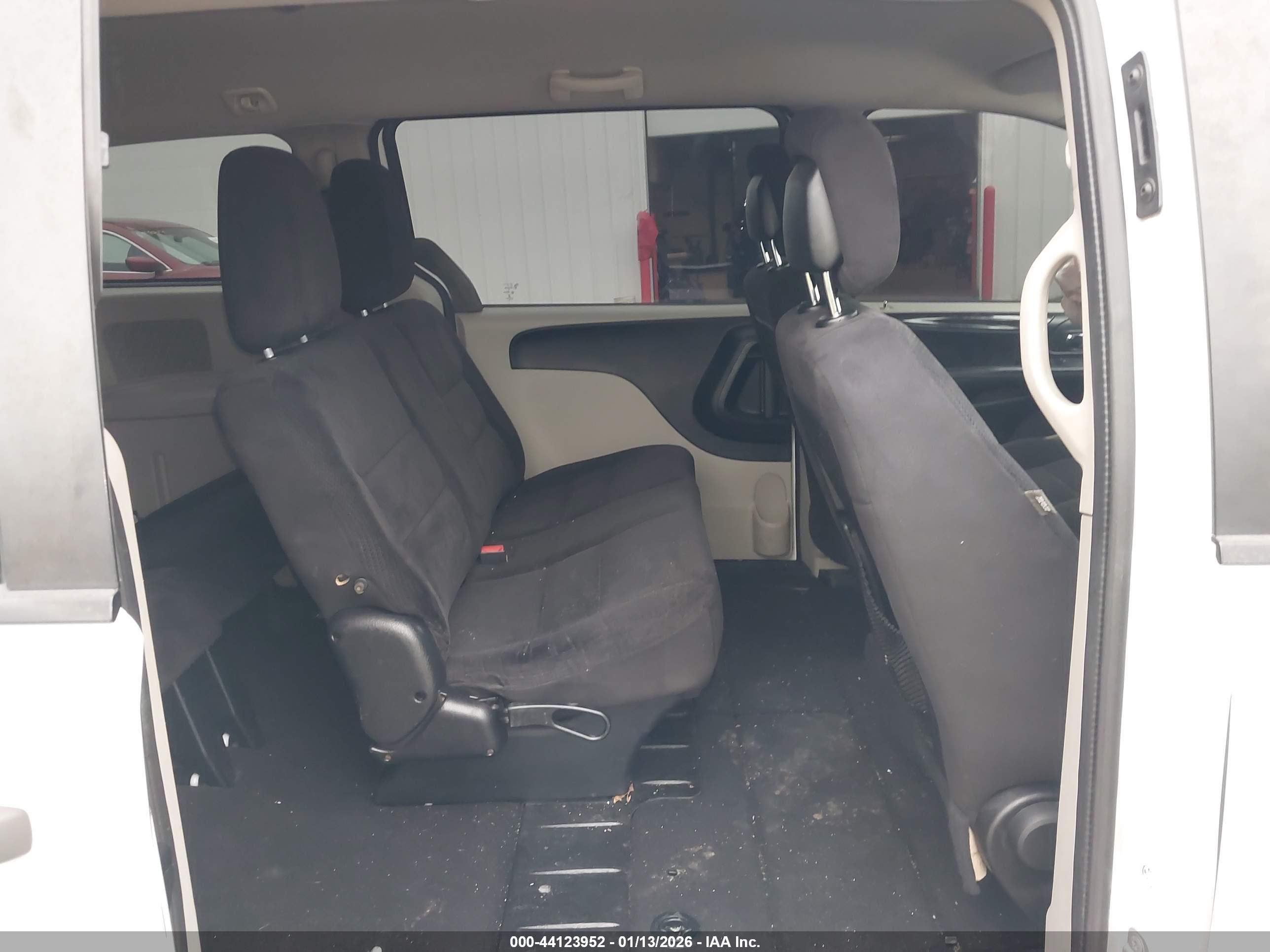 DODGE GRAND image 8