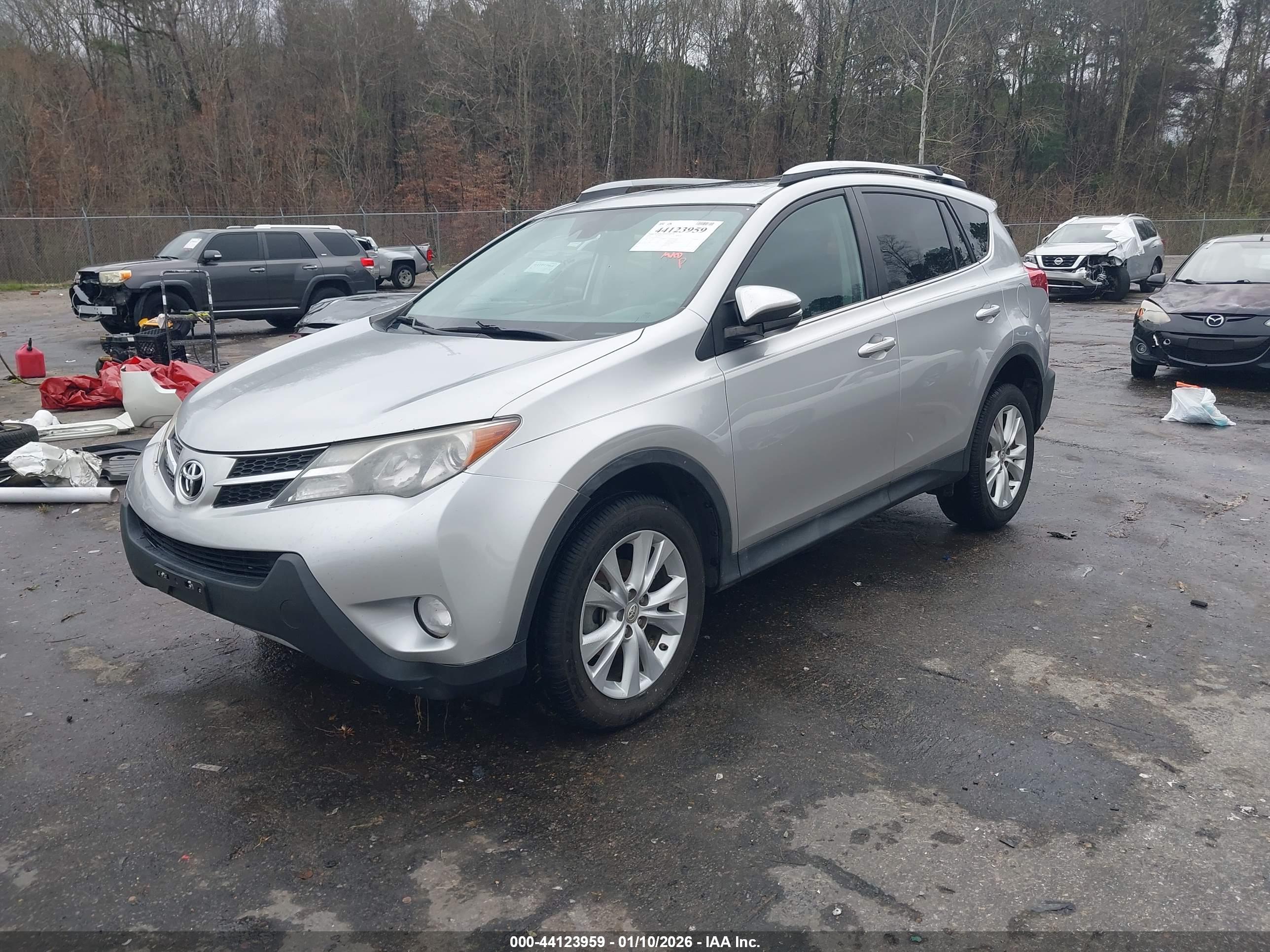 TOYOTA RAV4 image 2