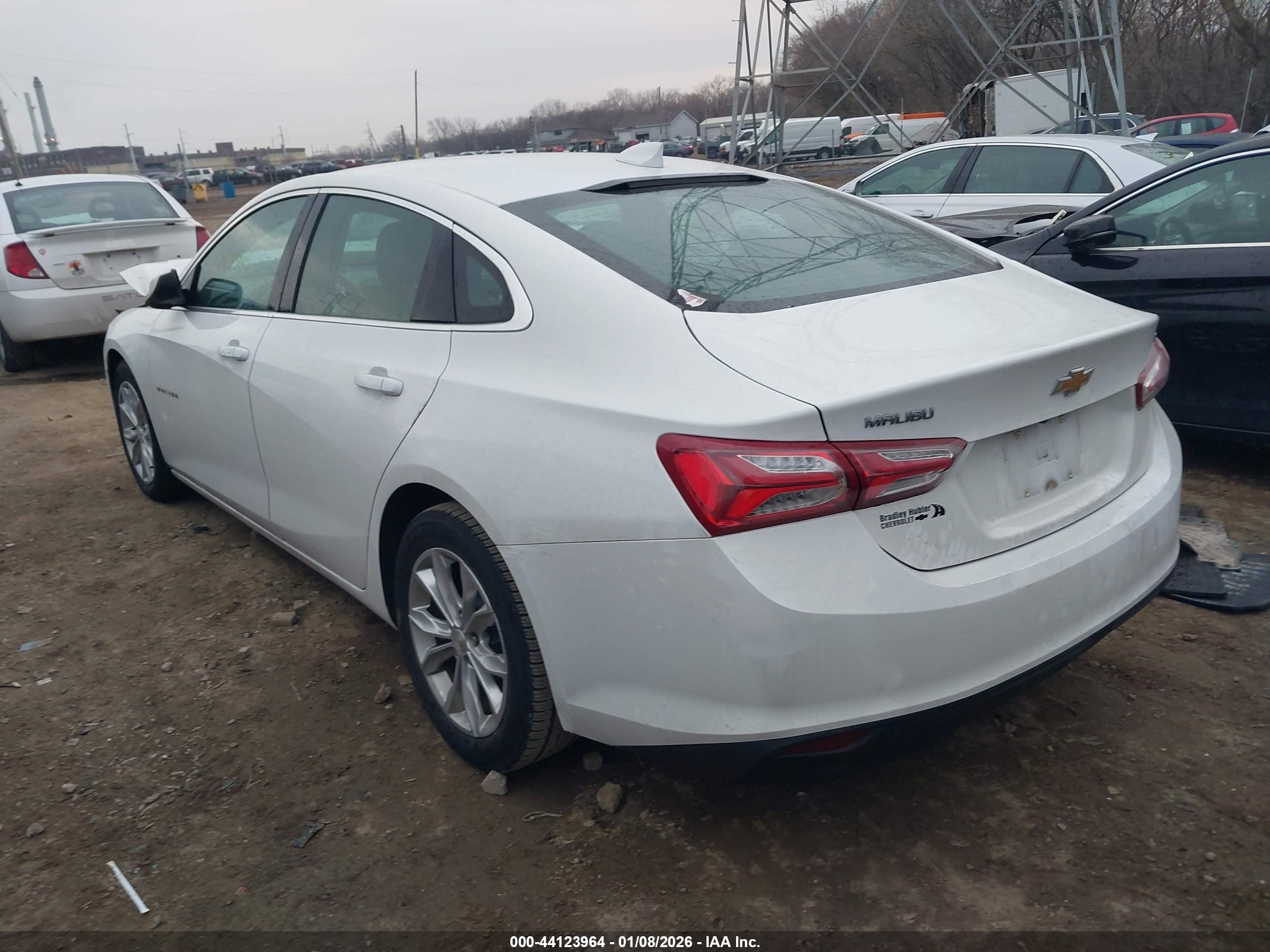 CHEVROLET MALIBU image 3