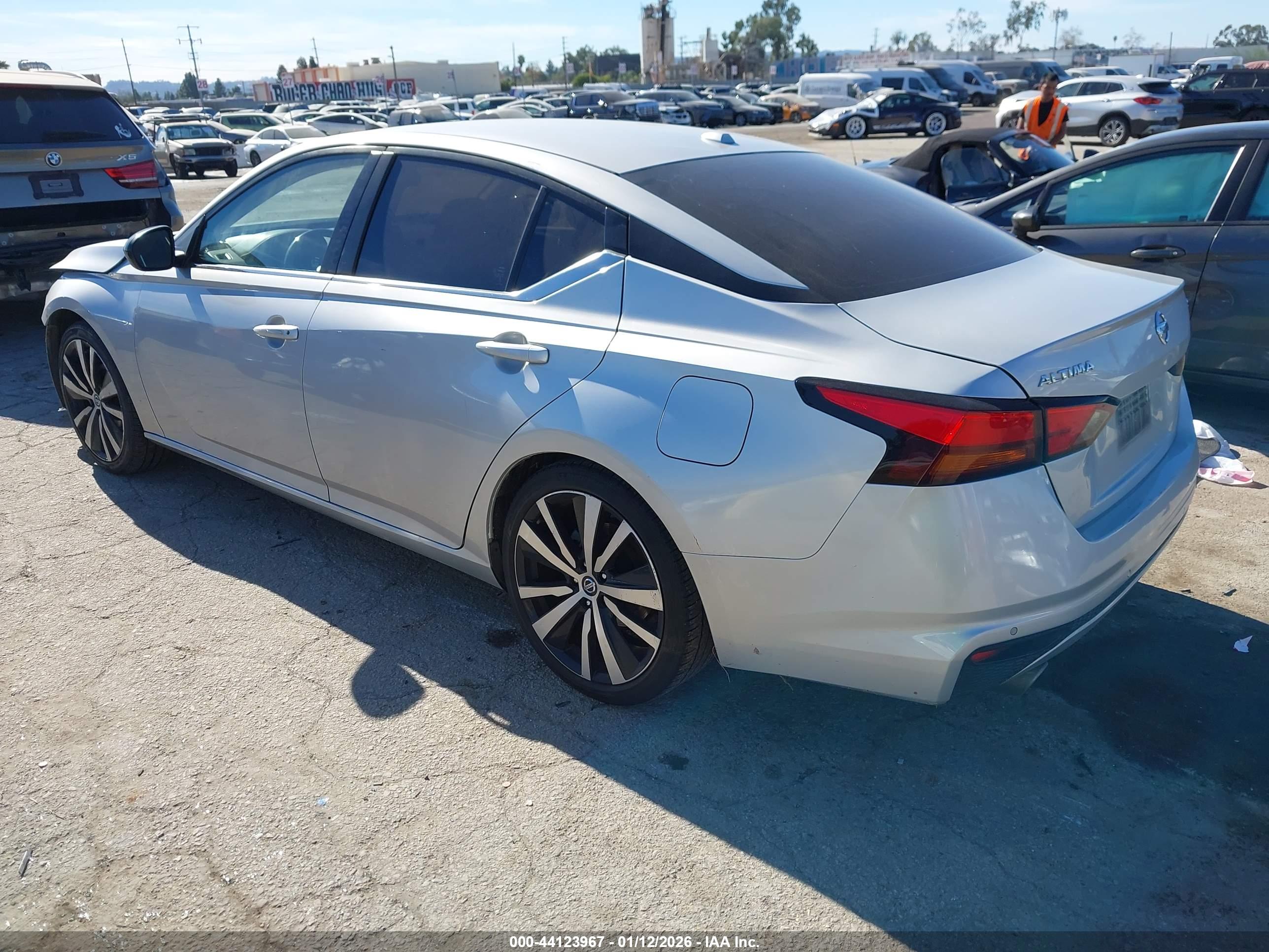NISSAN ALTIMA image 3