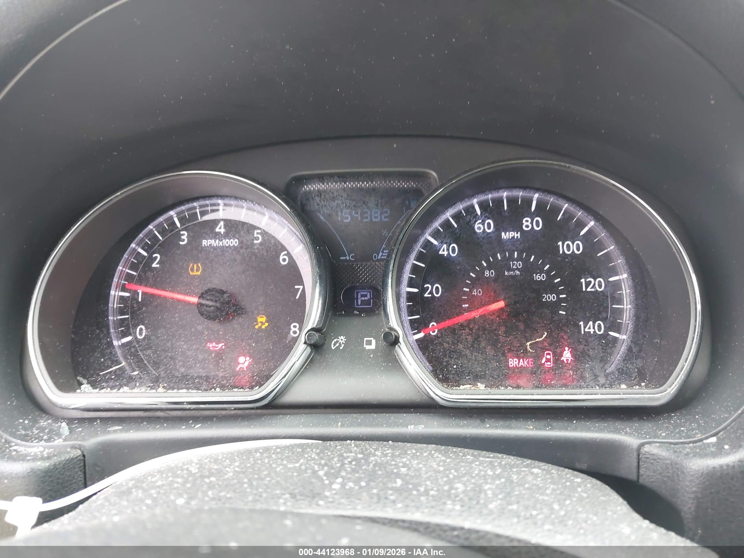 NISSAN VERSA image 7
