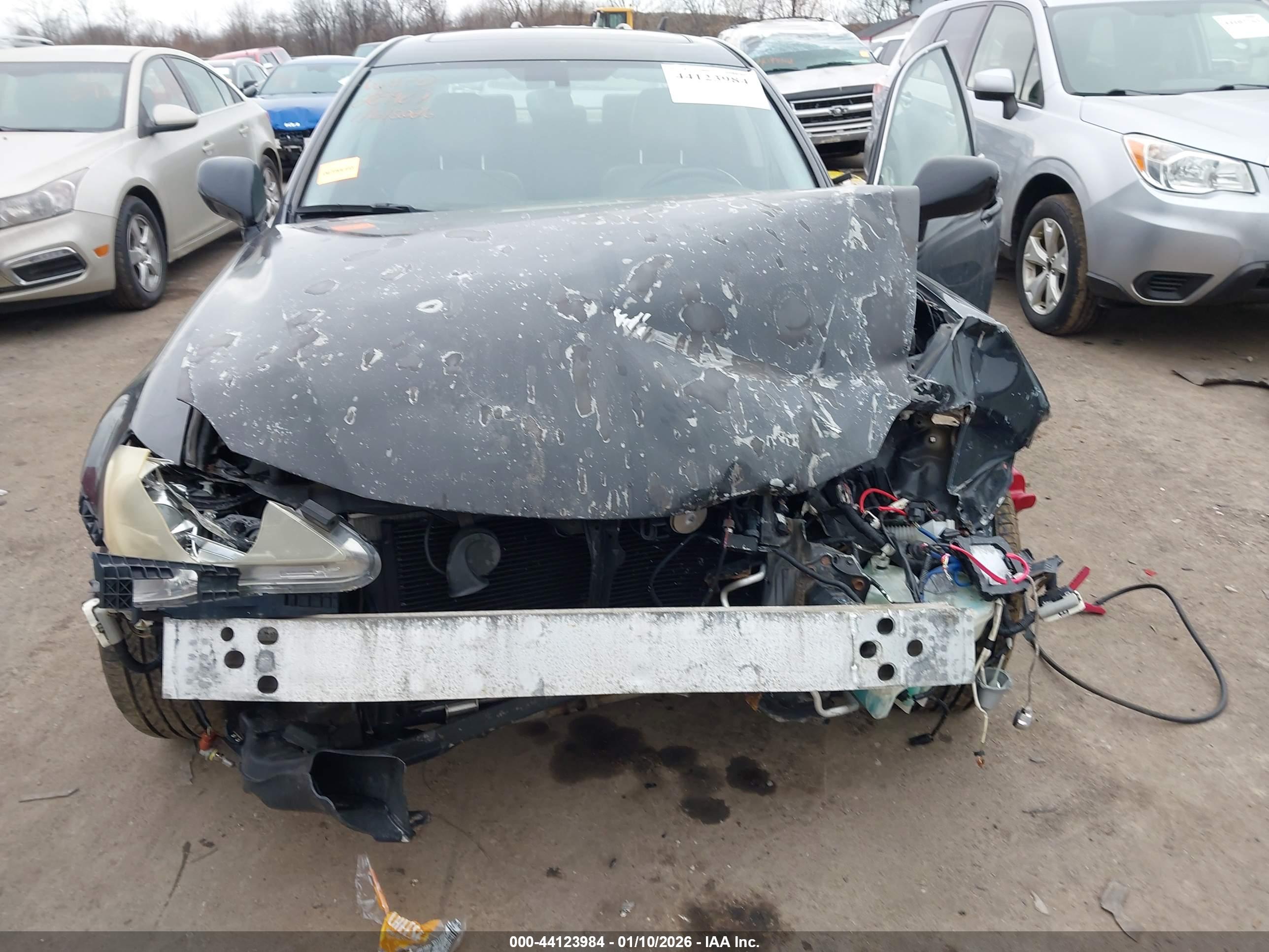 LEXUS IS image 6