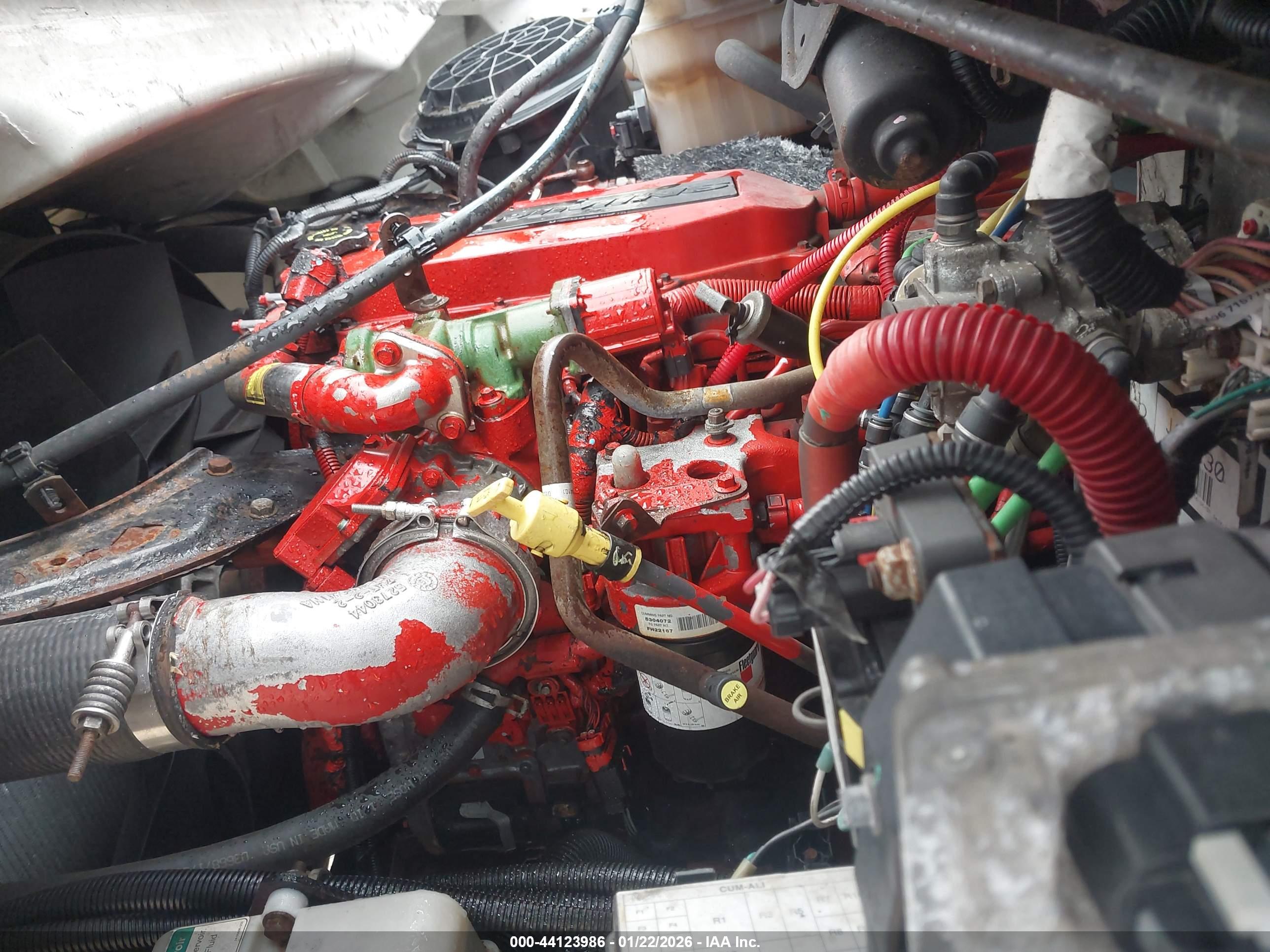 FREIGHTLINER M2 image 10