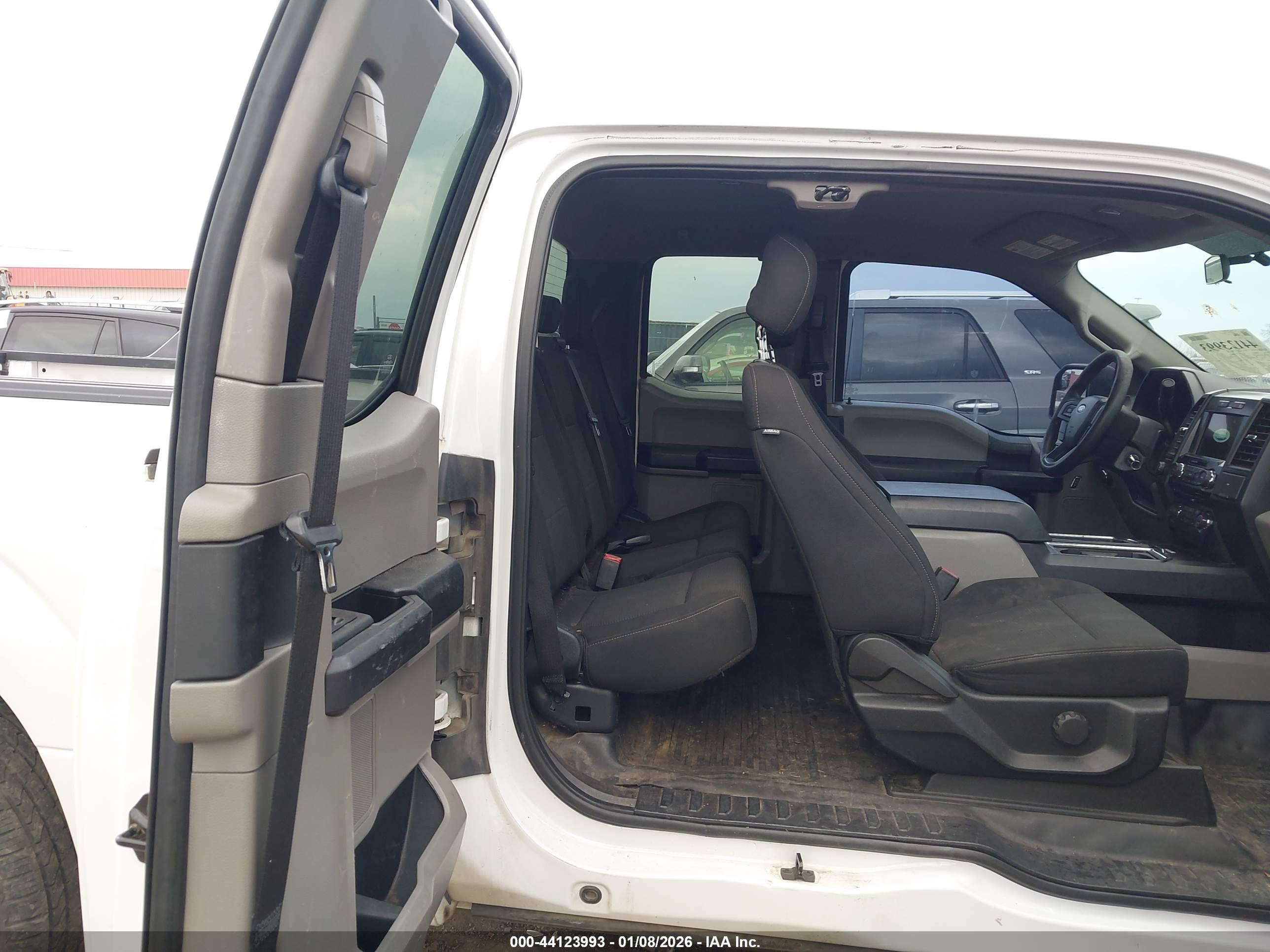FORD F-150 image 8
