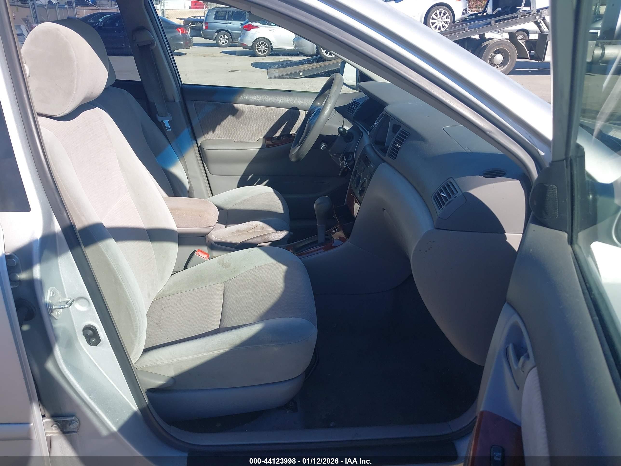 TOYOTA COROLLA image 5