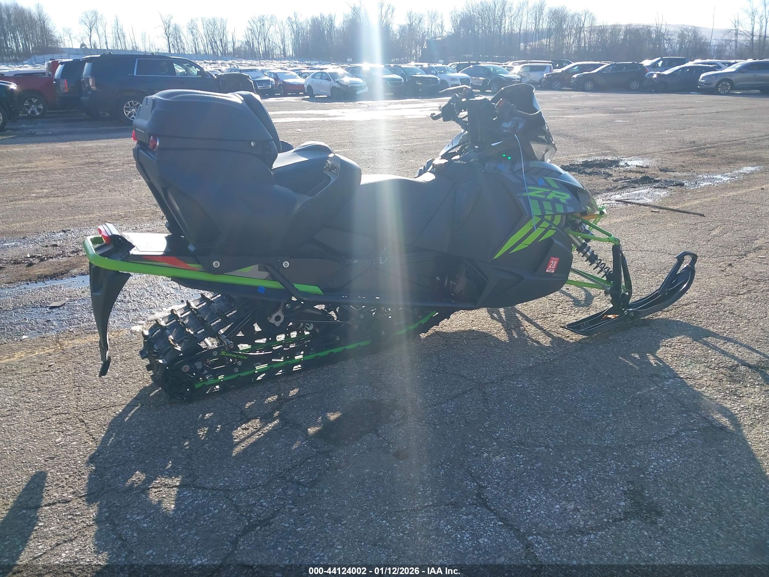 ARCTIC CAT image 4