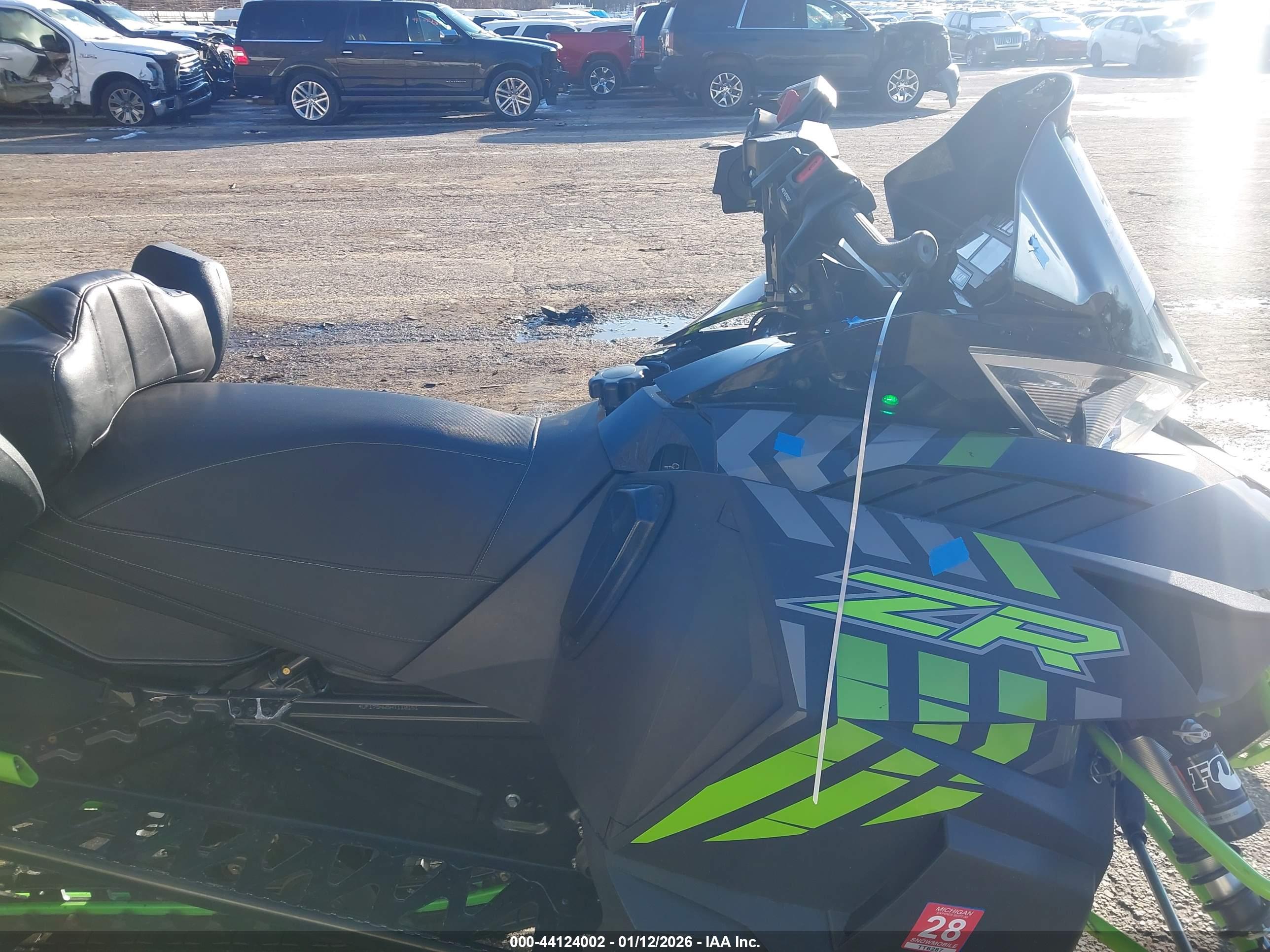 ARCTIC CAT image 5