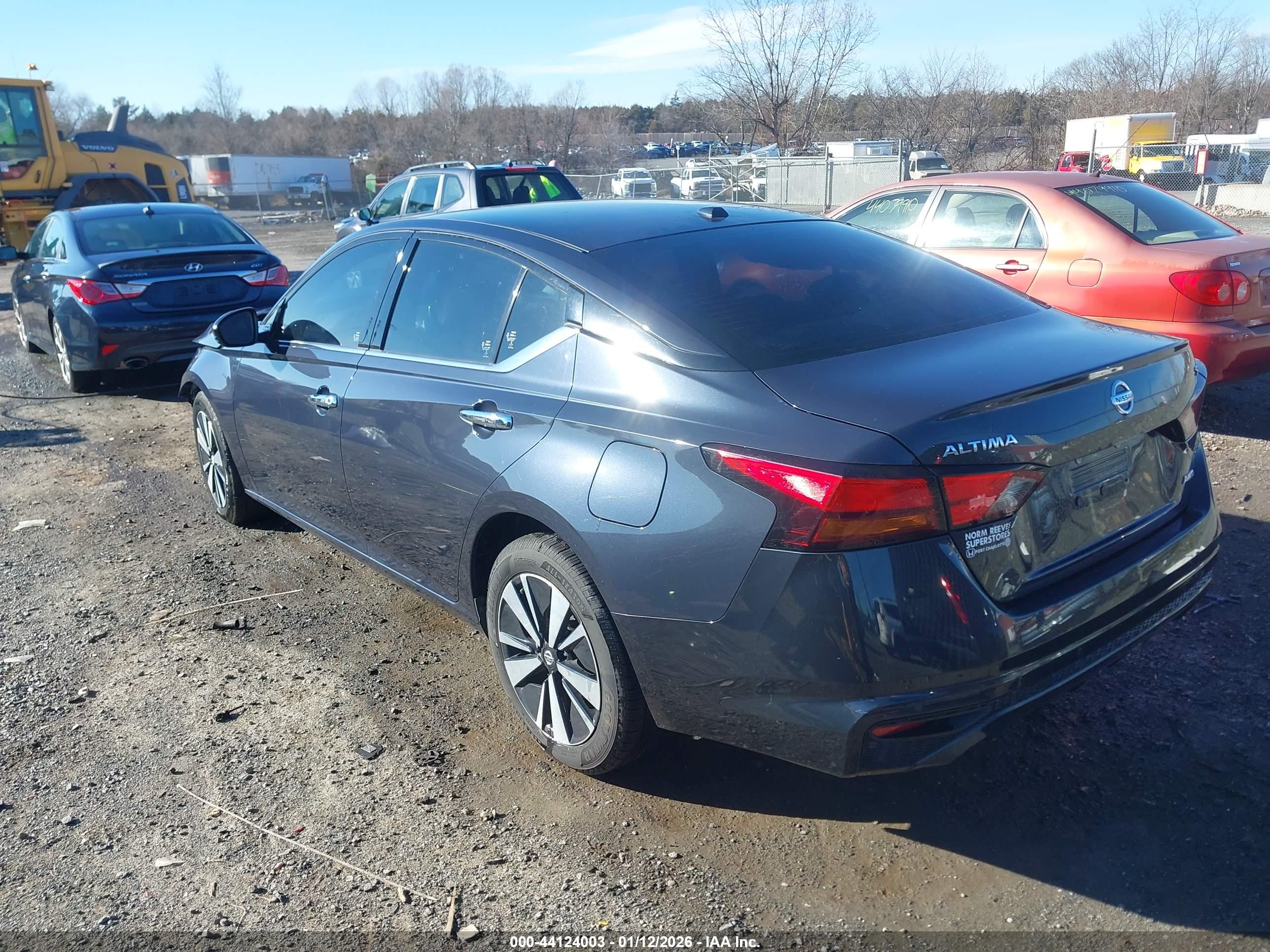 NISSAN ALTIMA image 3