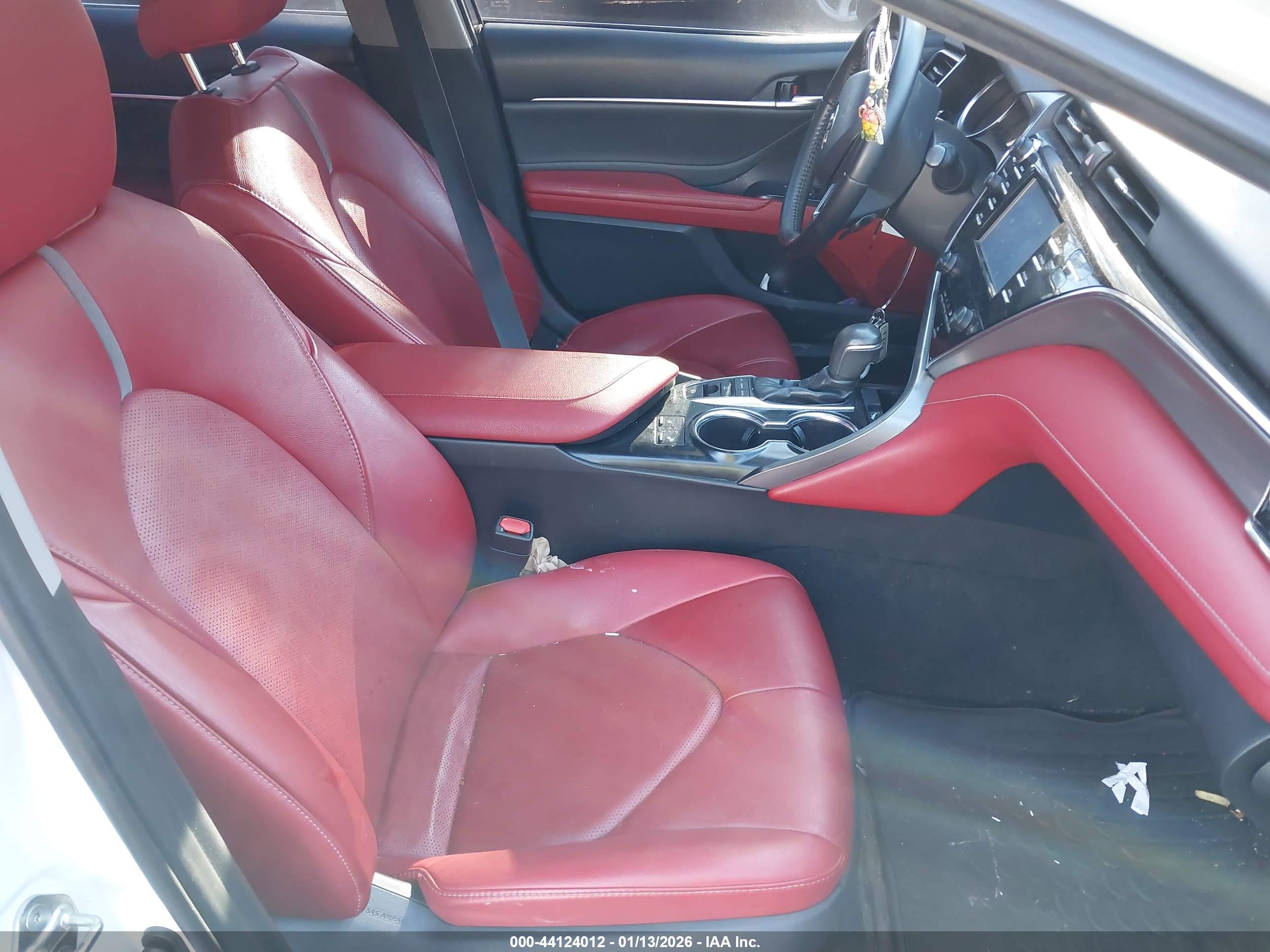 TOYOTA CAMRY image 5