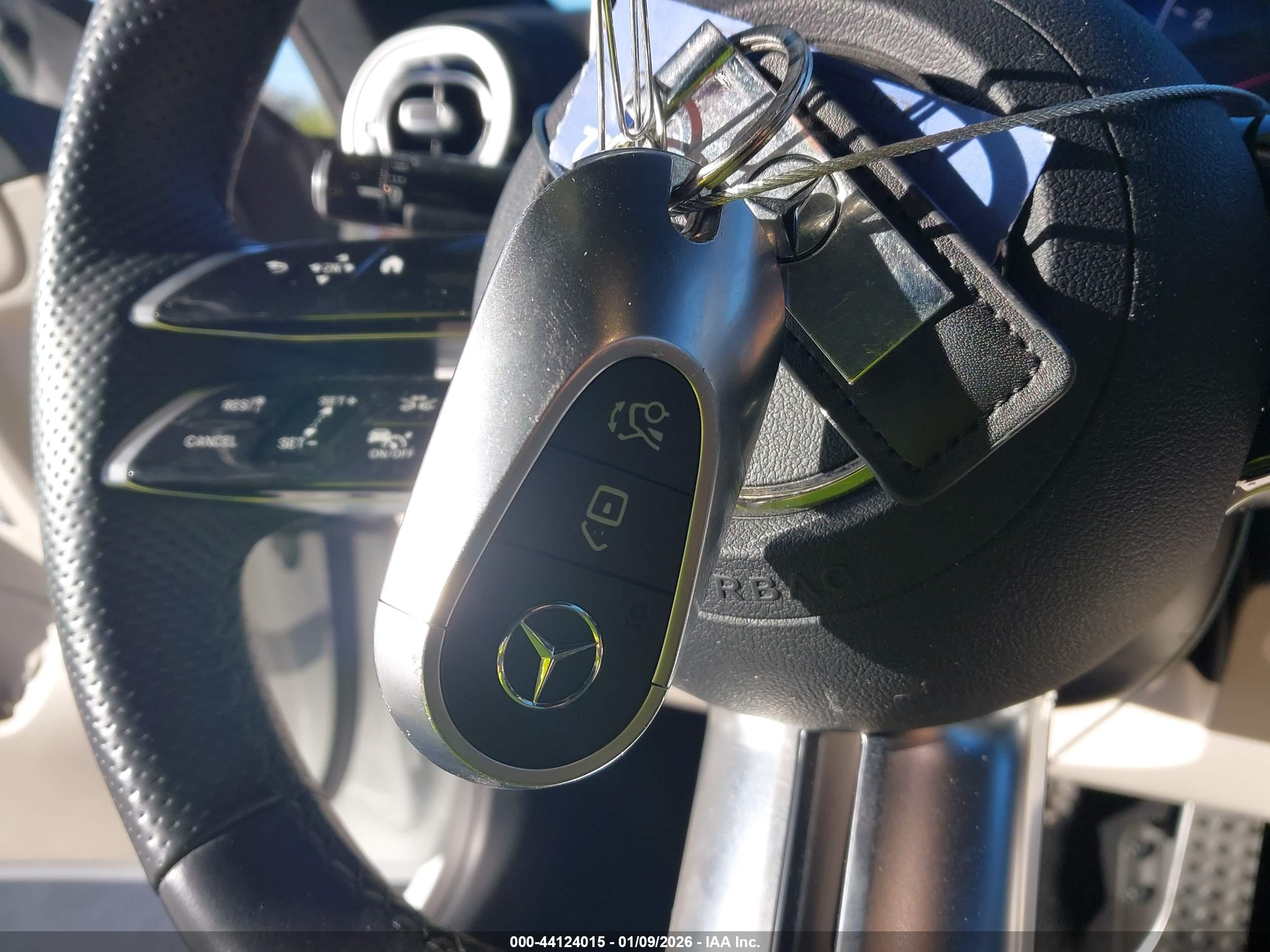 MERCEDES-BENZ CLE image 11