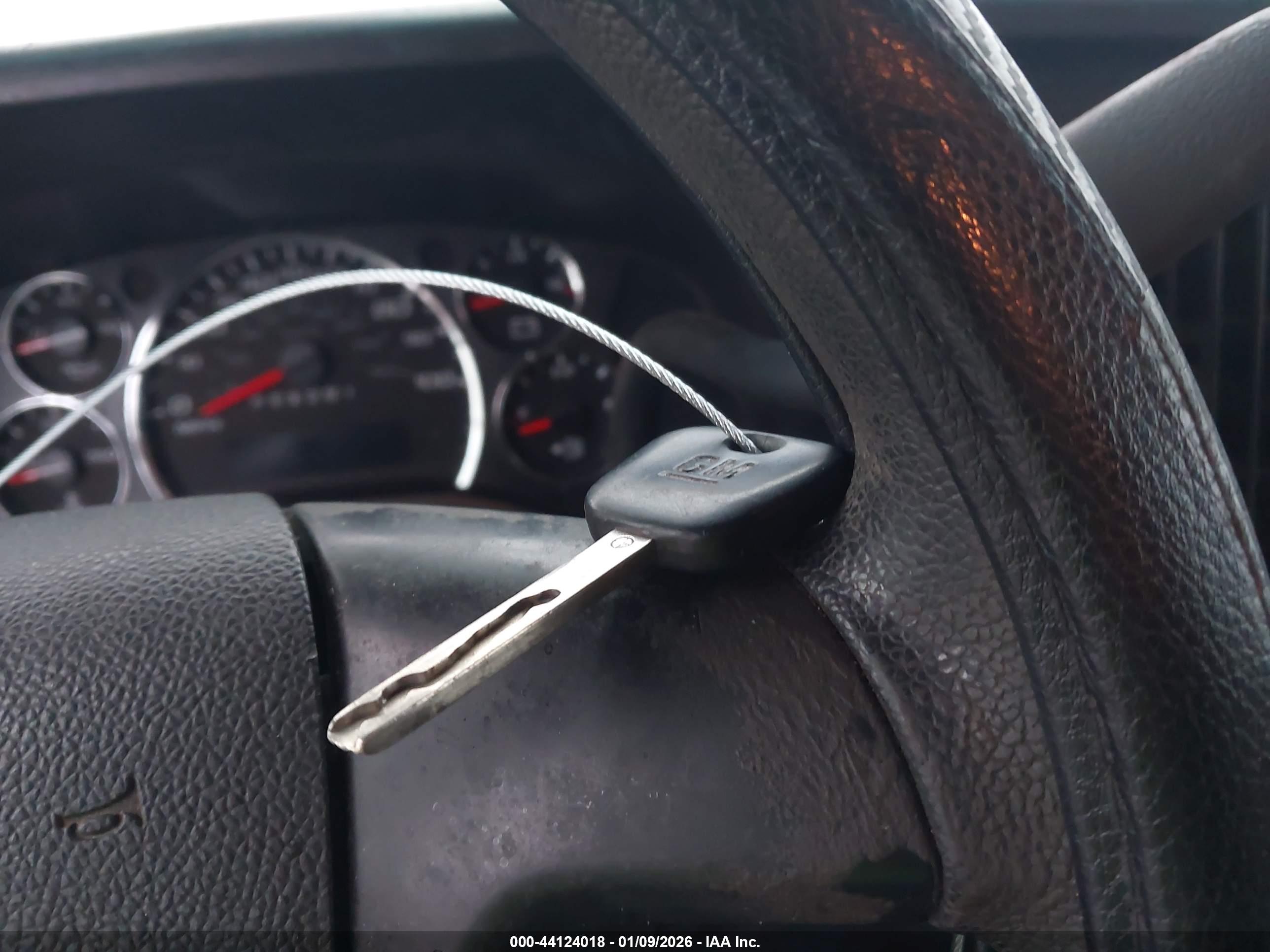 CHEVROLET EXPRESS image 11