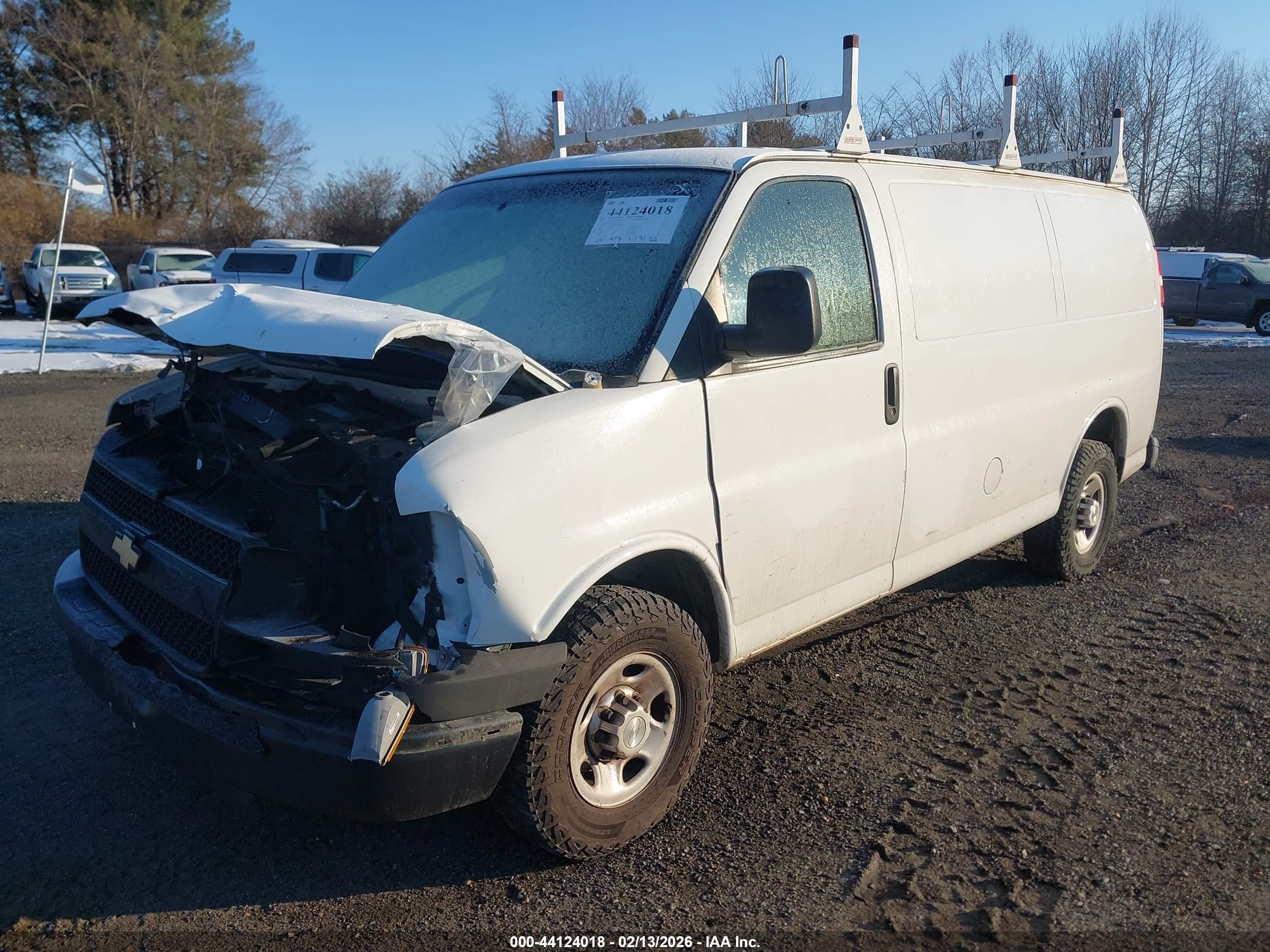CHEVROLET EXPRESS image 2