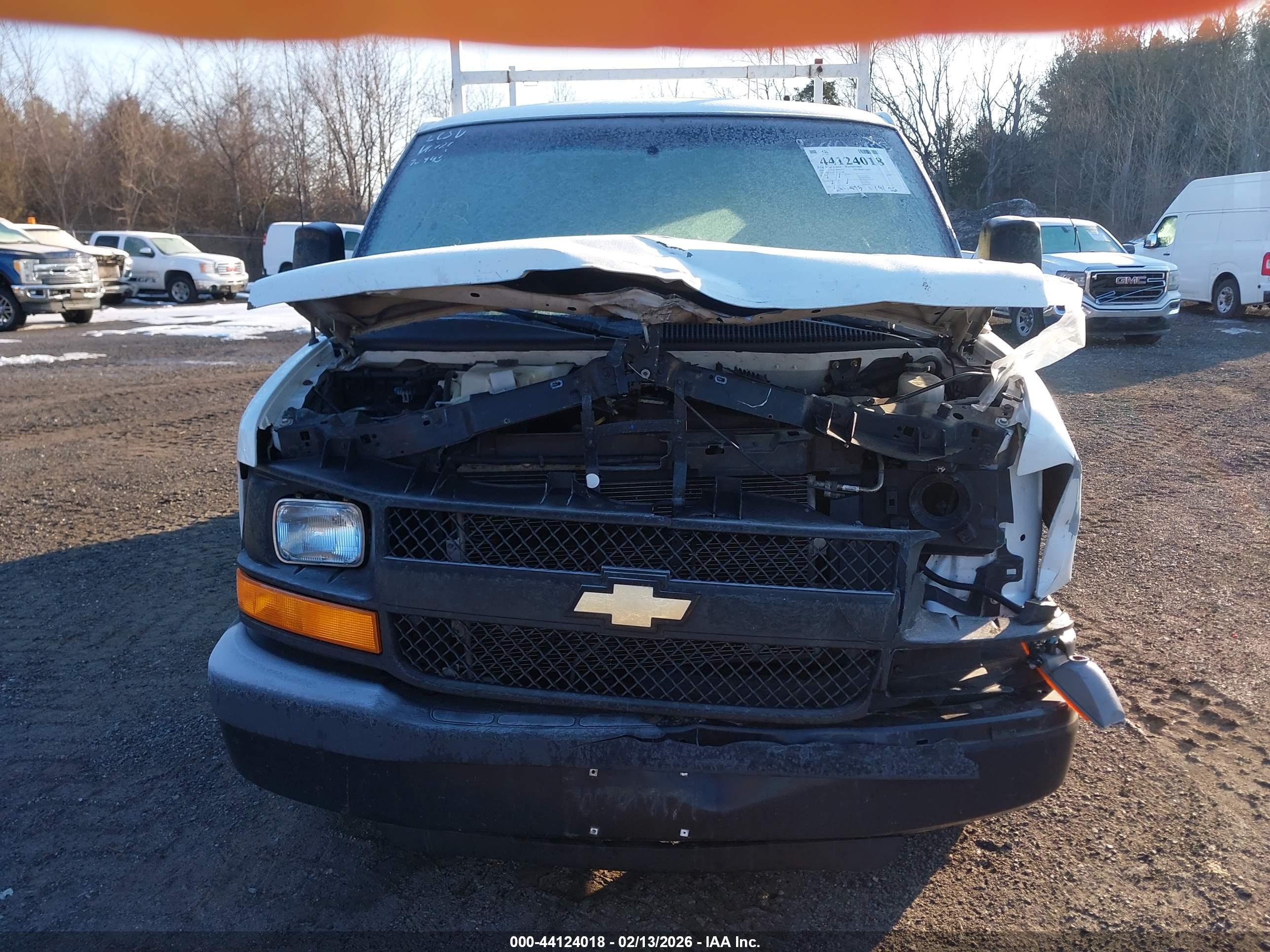 CHEVROLET EXPRESS image 6