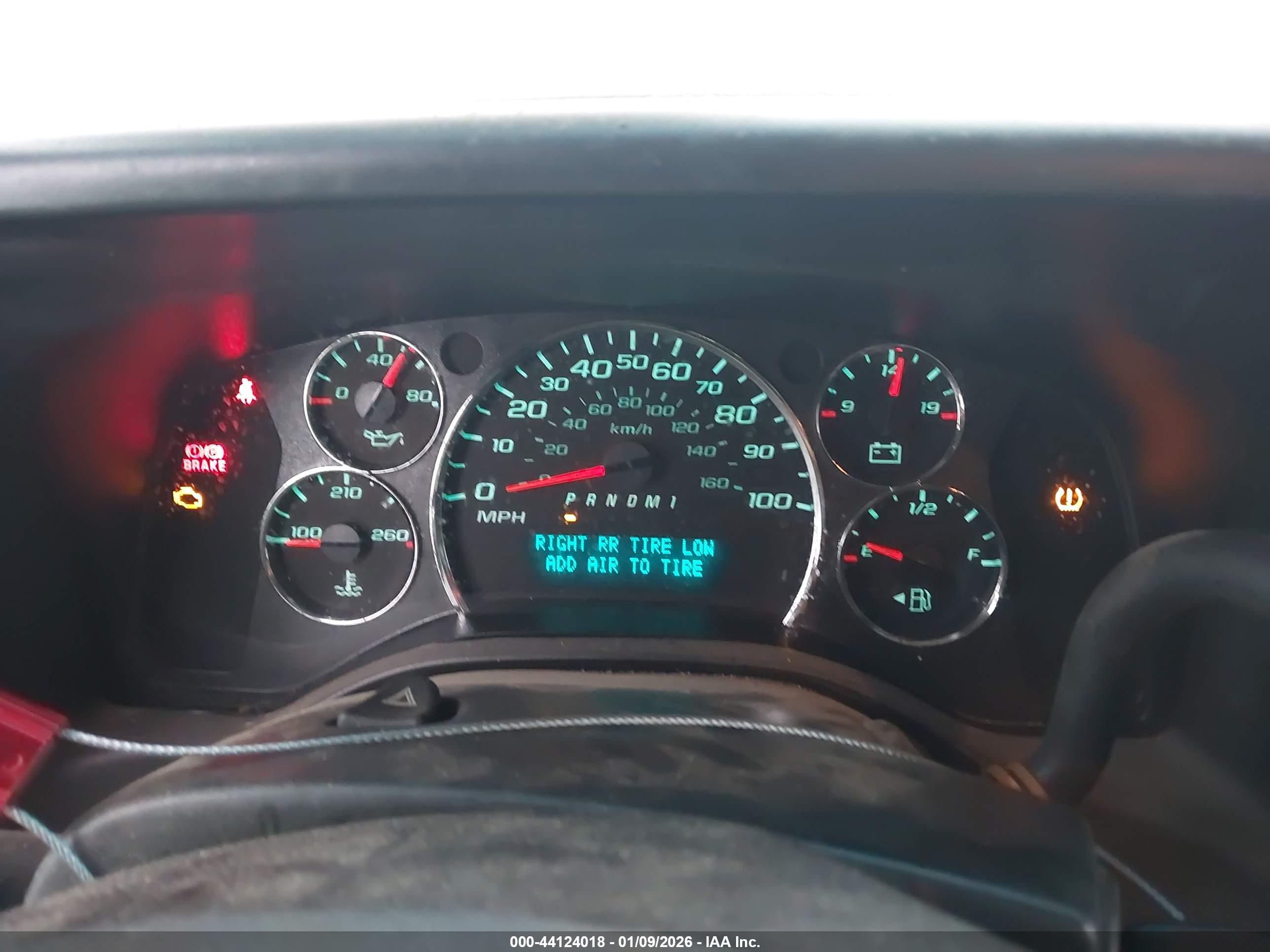 CHEVROLET EXPRESS image 7