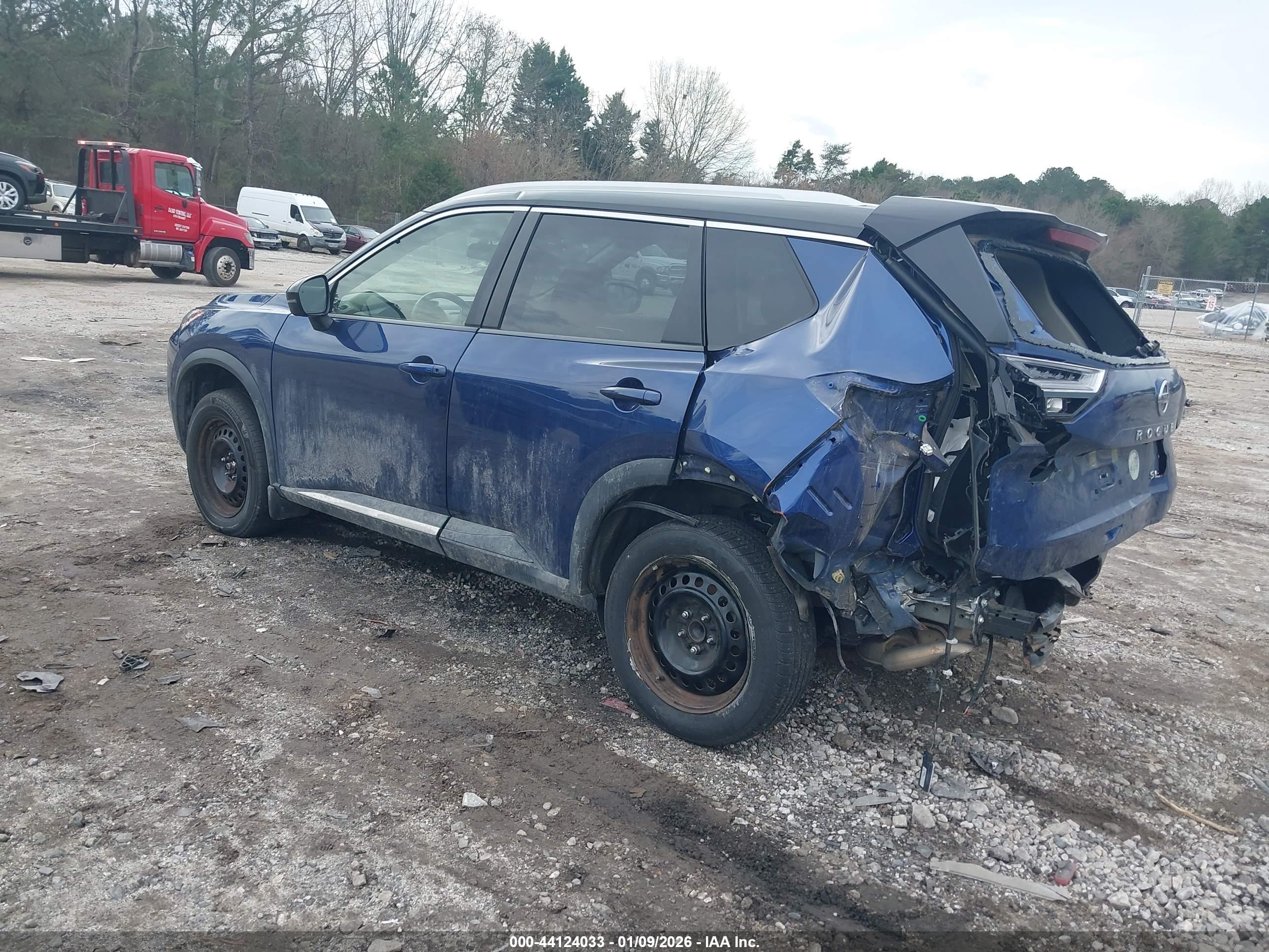 NISSAN ROGUE image 3