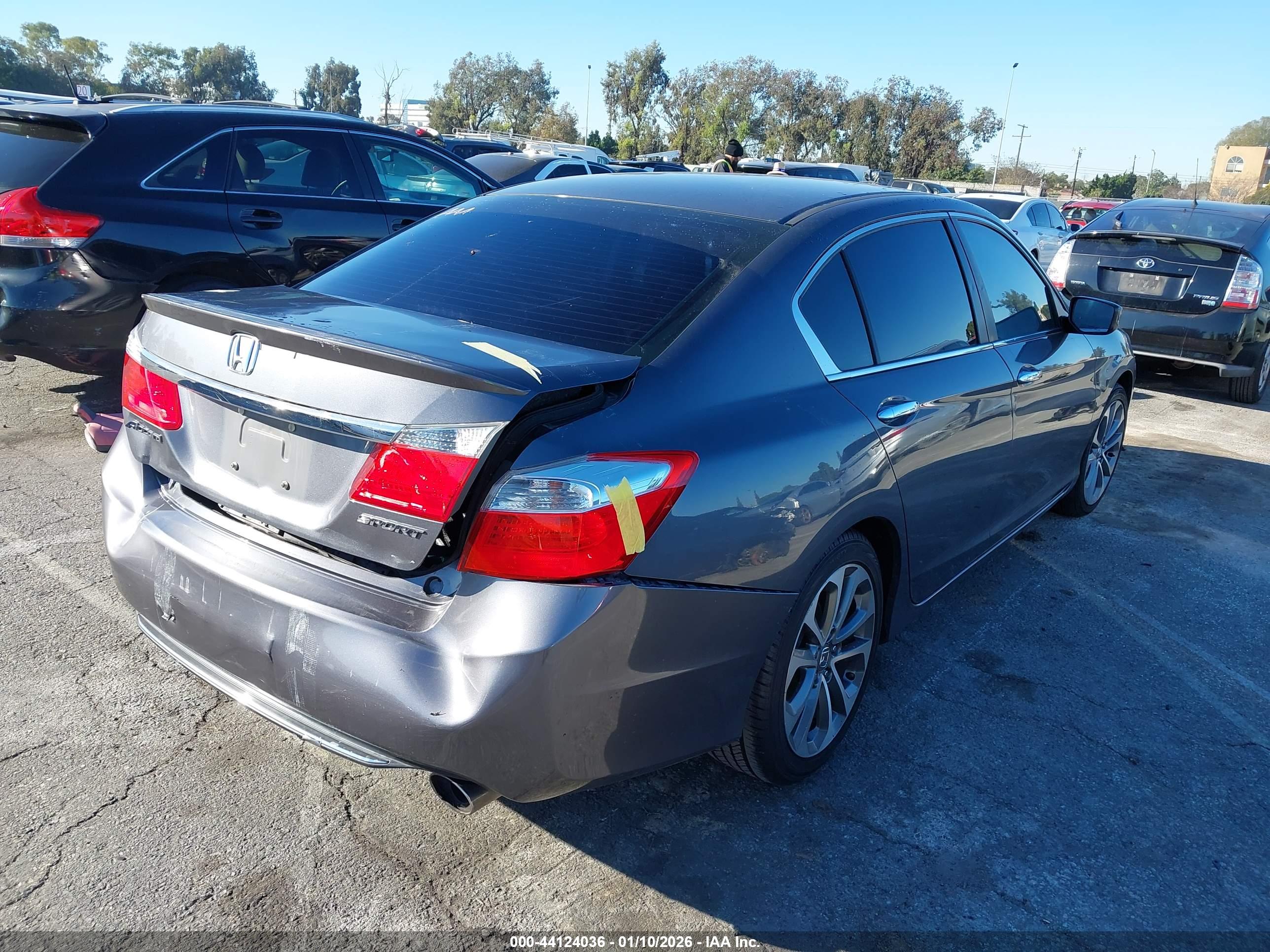 HONDA ACCORD image 4