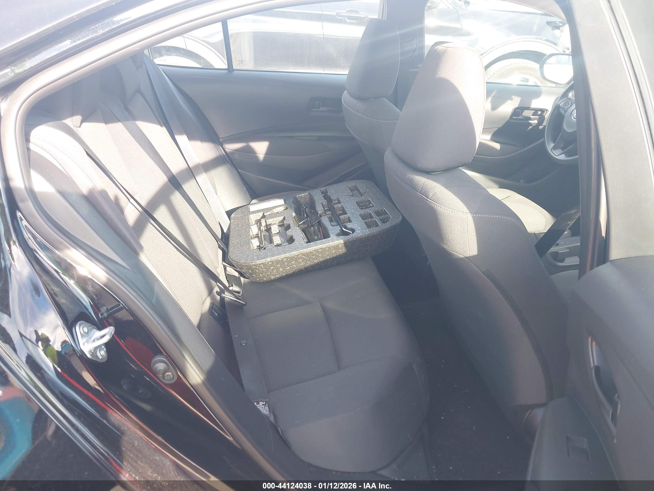 TOYOTA COROLLA image 8