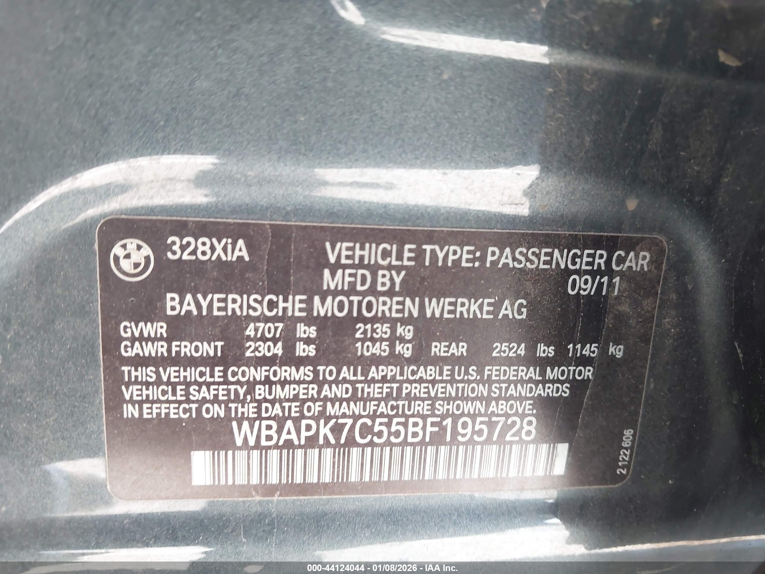 BMW 328I image 9