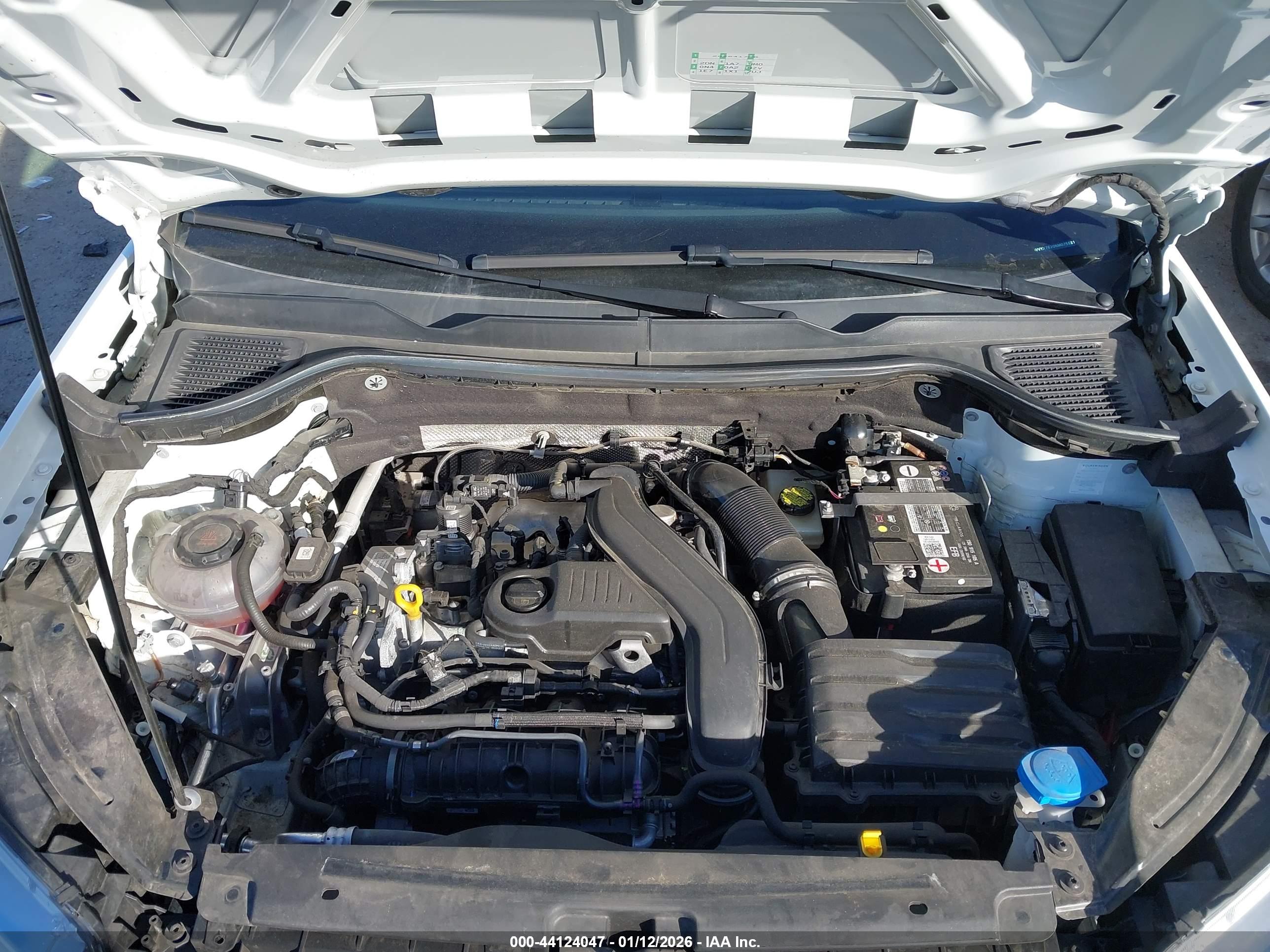 VOLKSWAGEN TAOS image 10