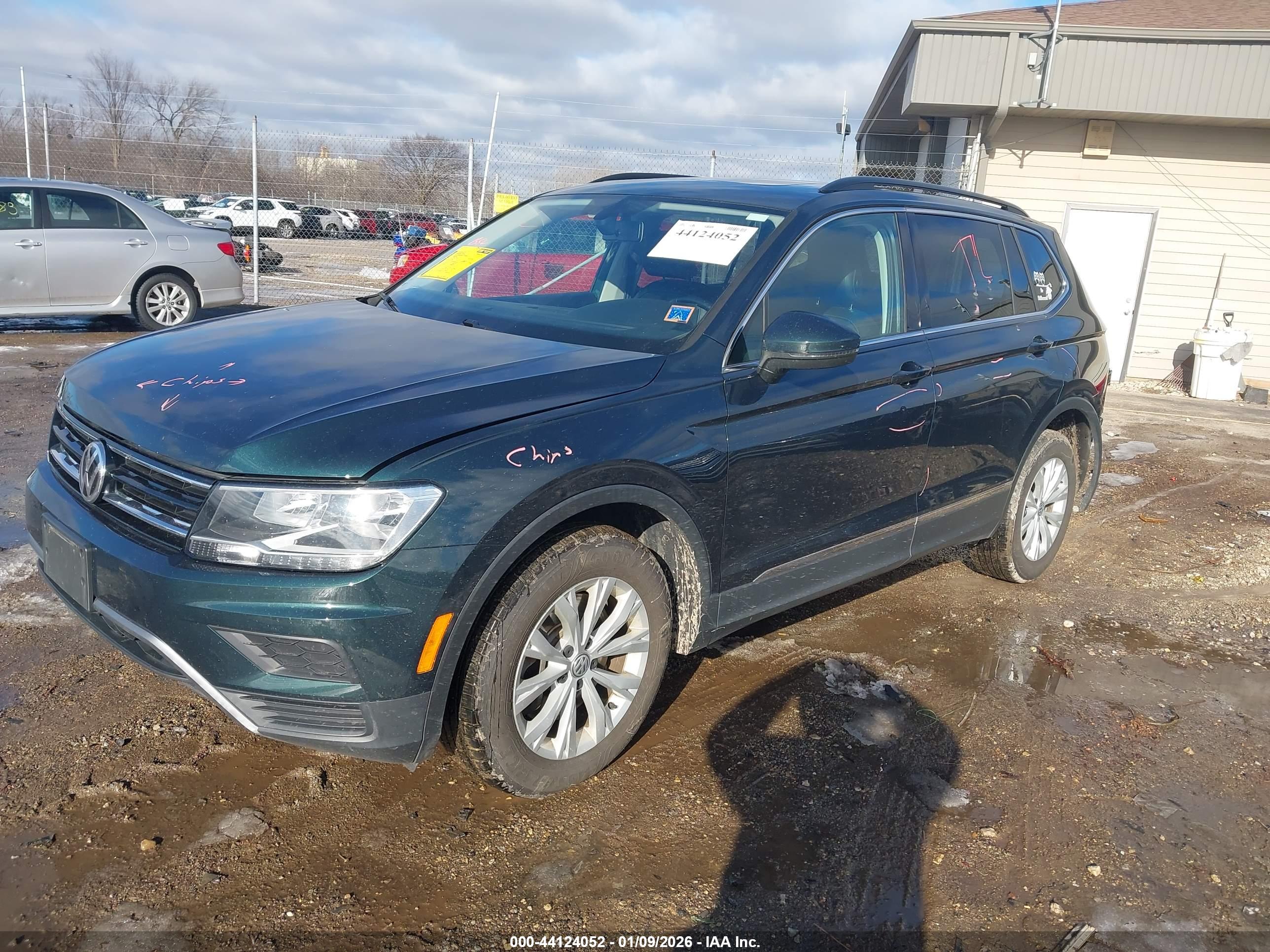 VOLKSWAGEN TIGUAN image 2