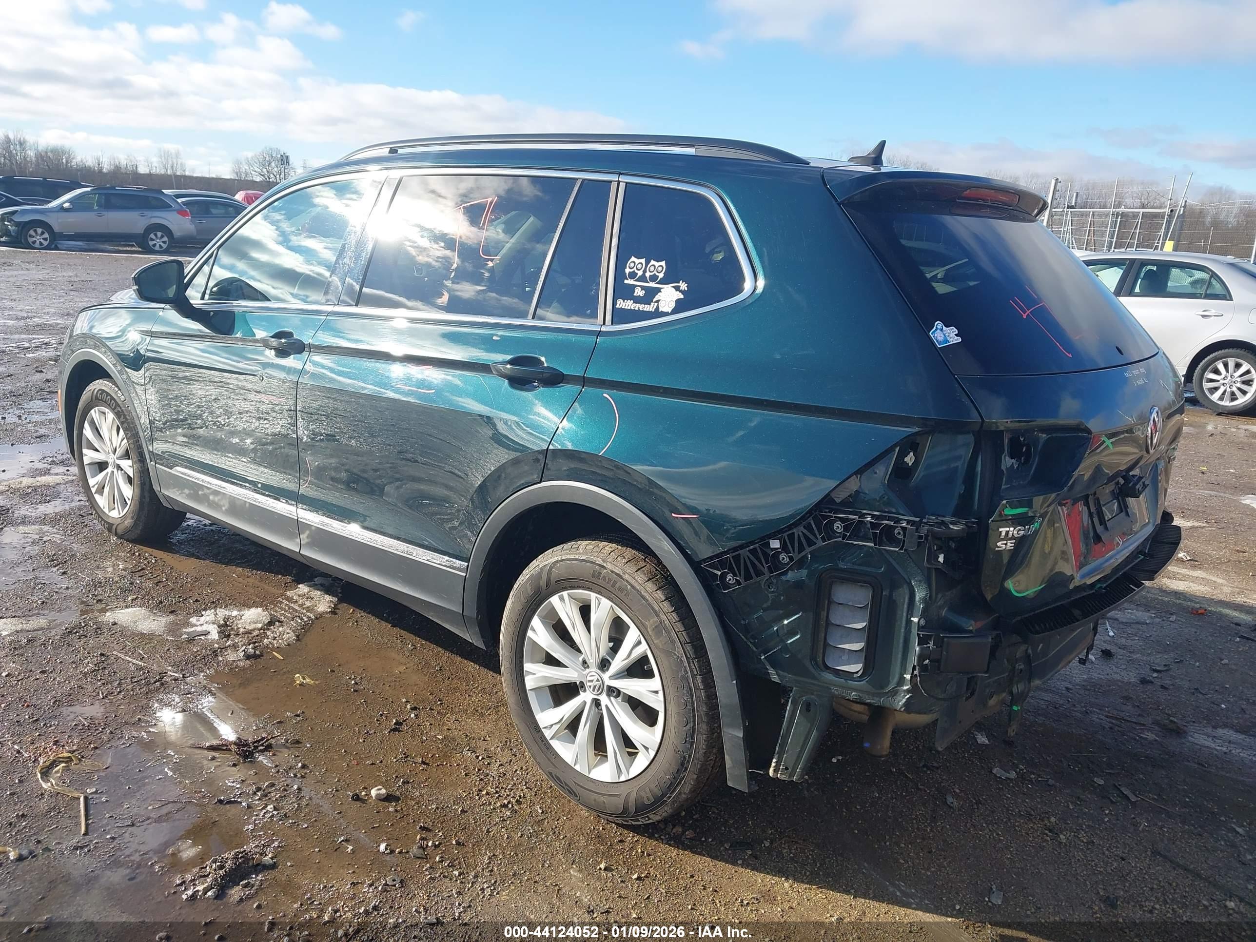 VOLKSWAGEN TIGUAN image 3