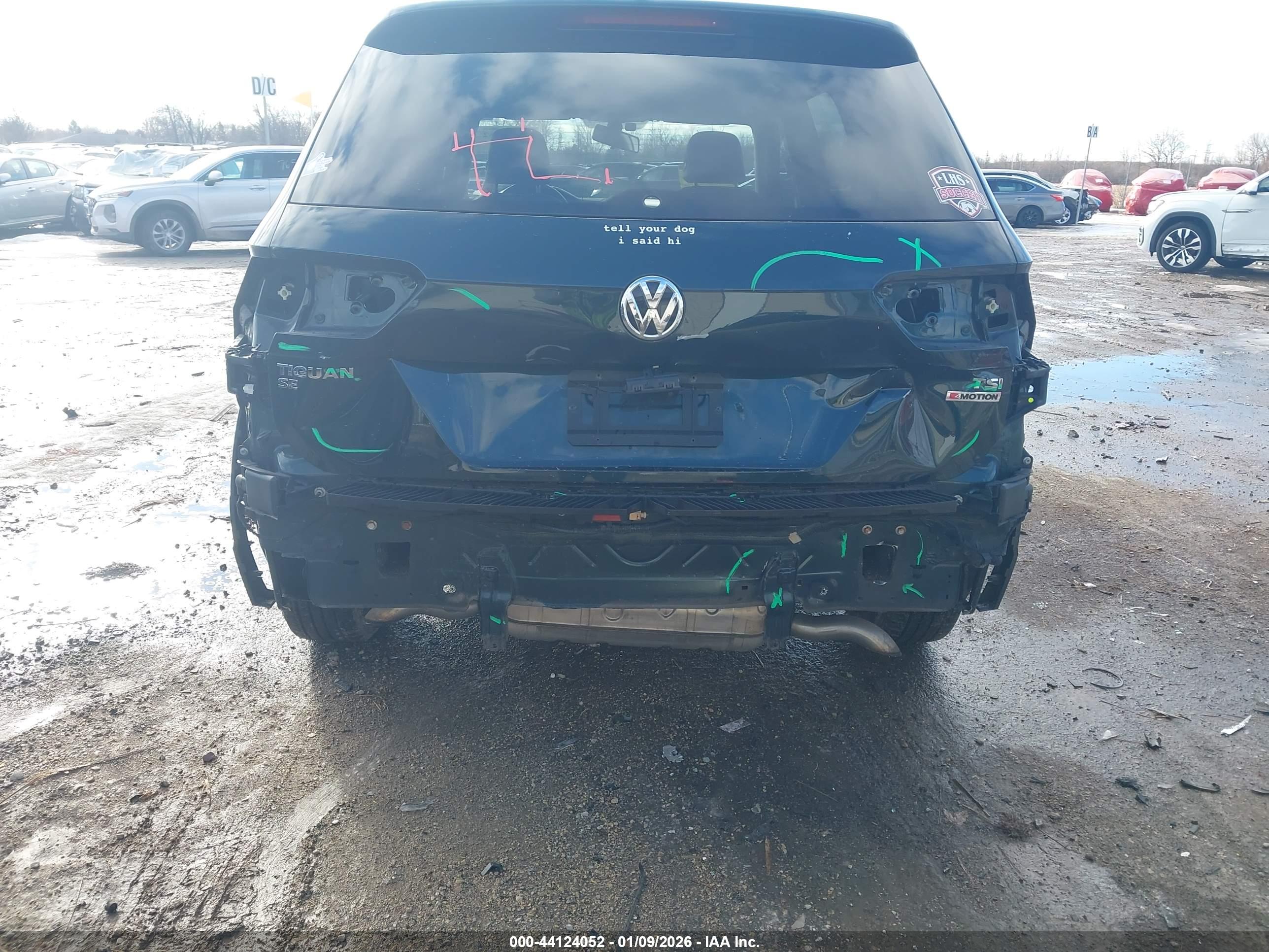 VOLKSWAGEN TIGUAN image 6