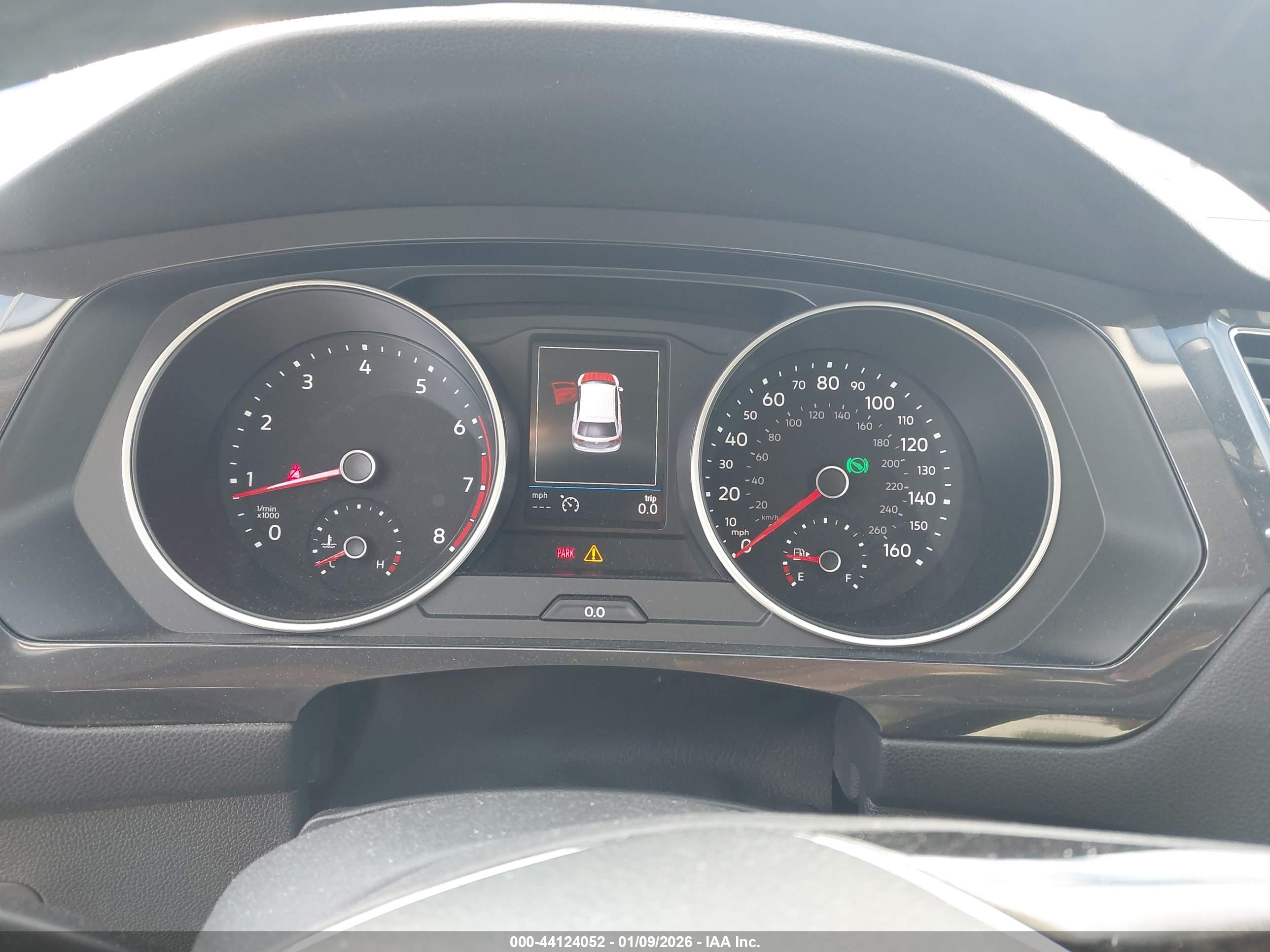 VOLKSWAGEN TIGUAN image 7