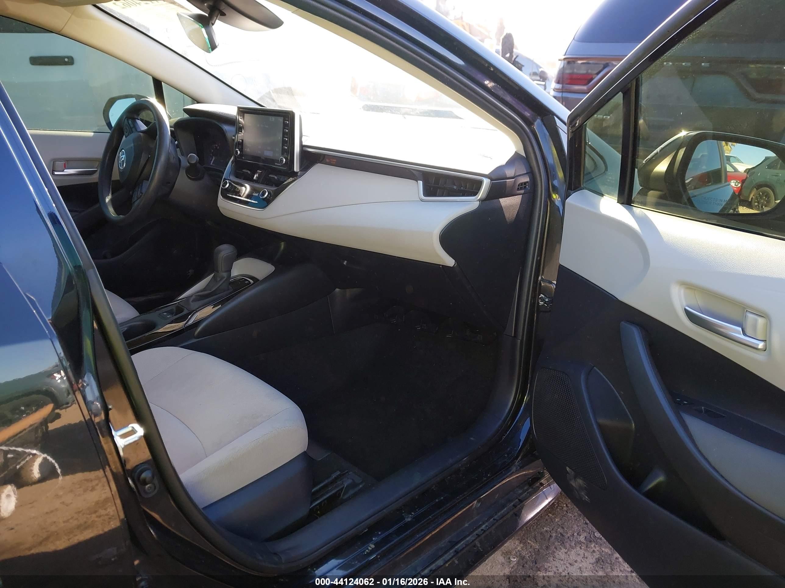 TOYOTA COROLLA image 5