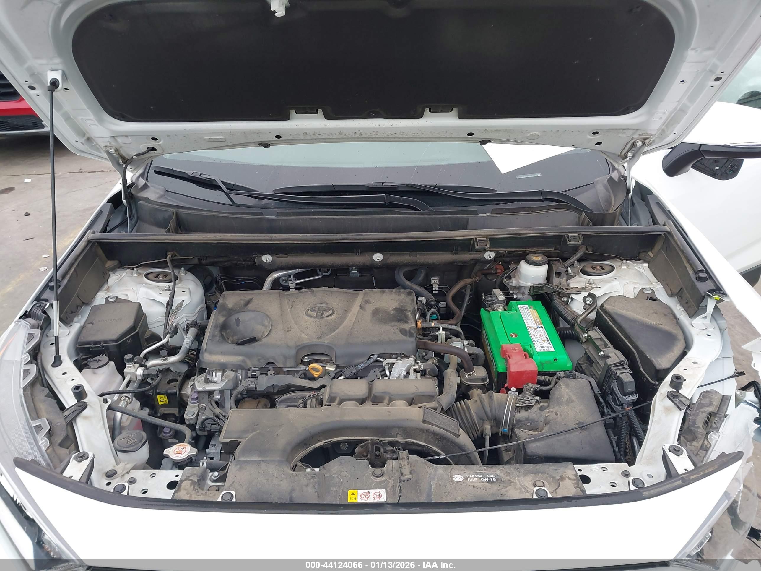 TOYOTA RAV4 image 10