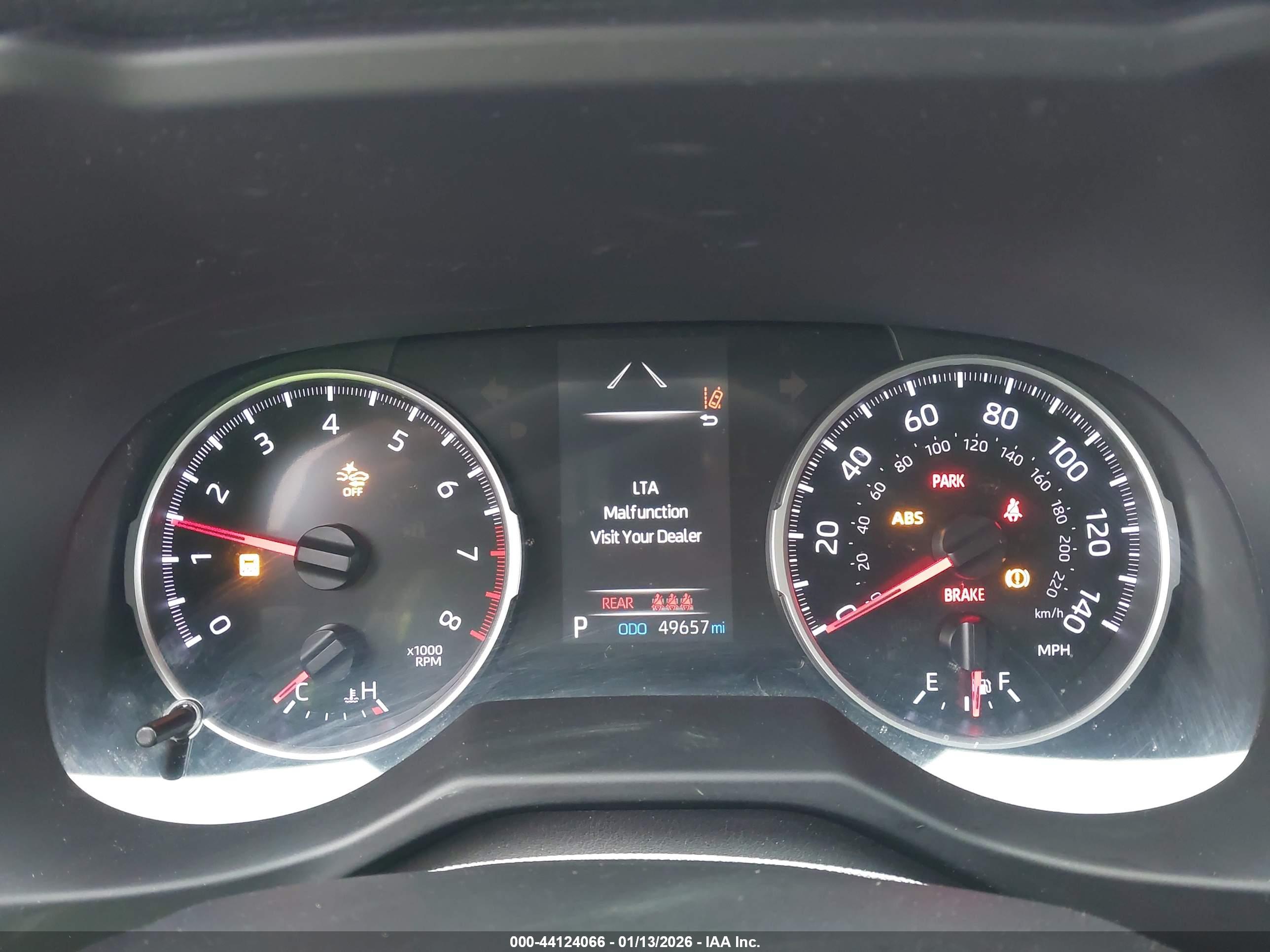 TOYOTA RAV4 image 7