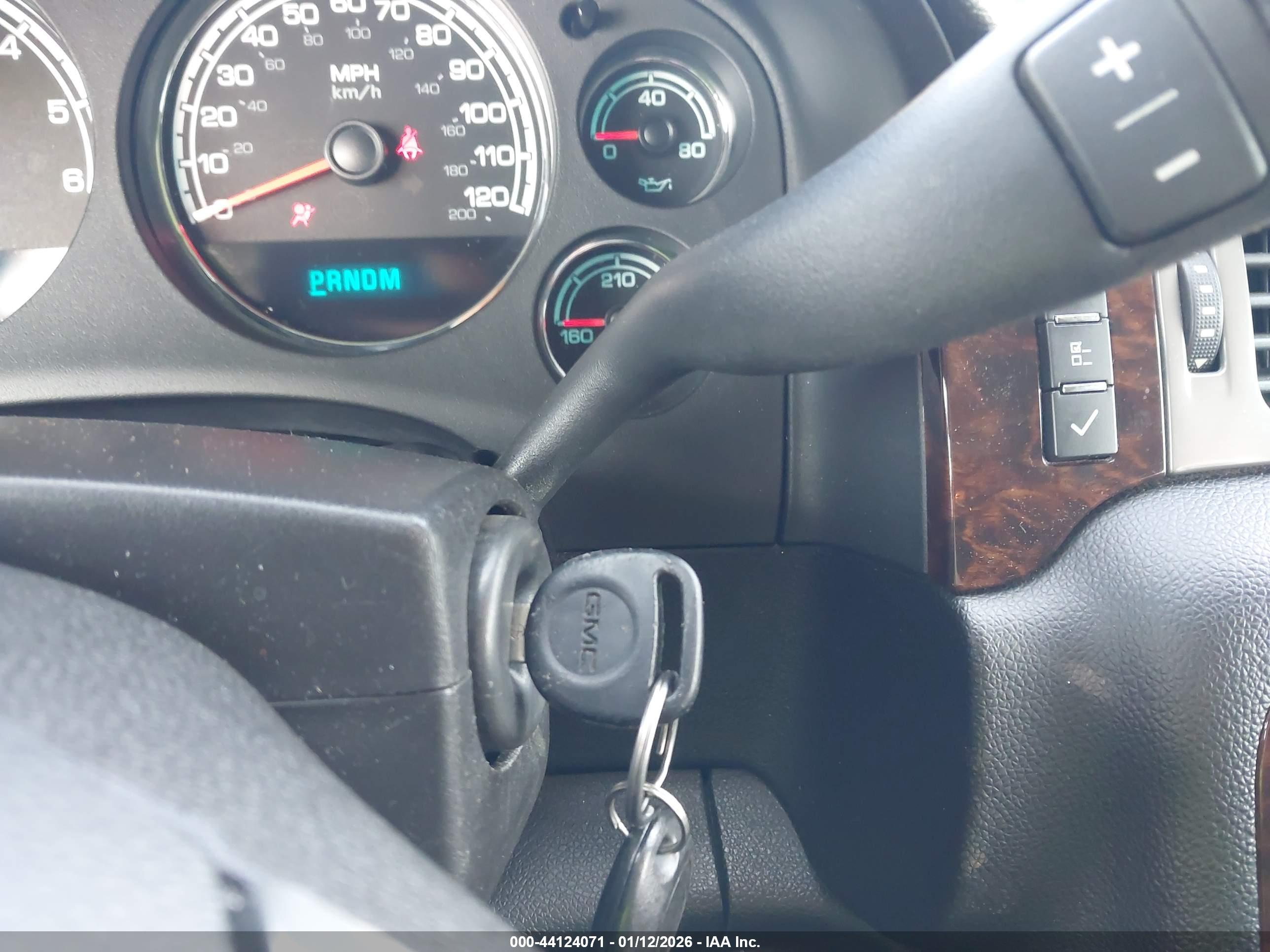 GMC YUKON image 11