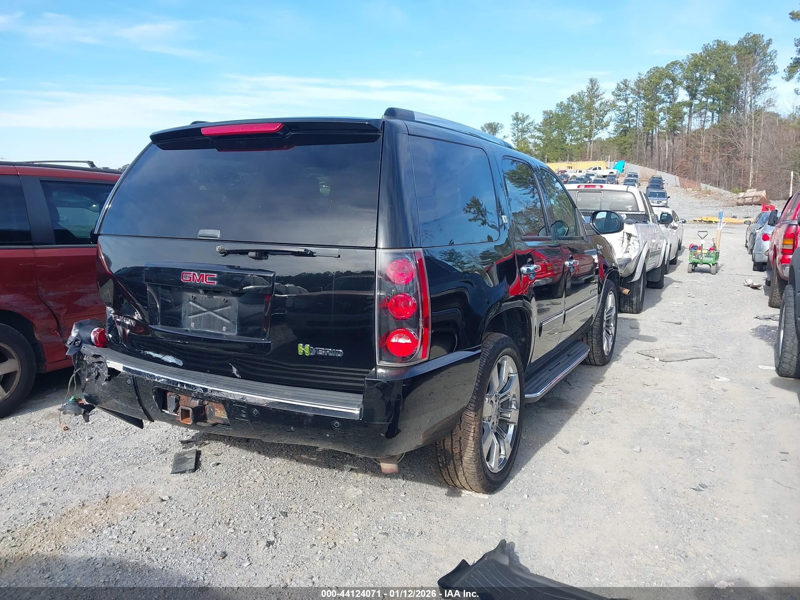 GMC YUKON image 4