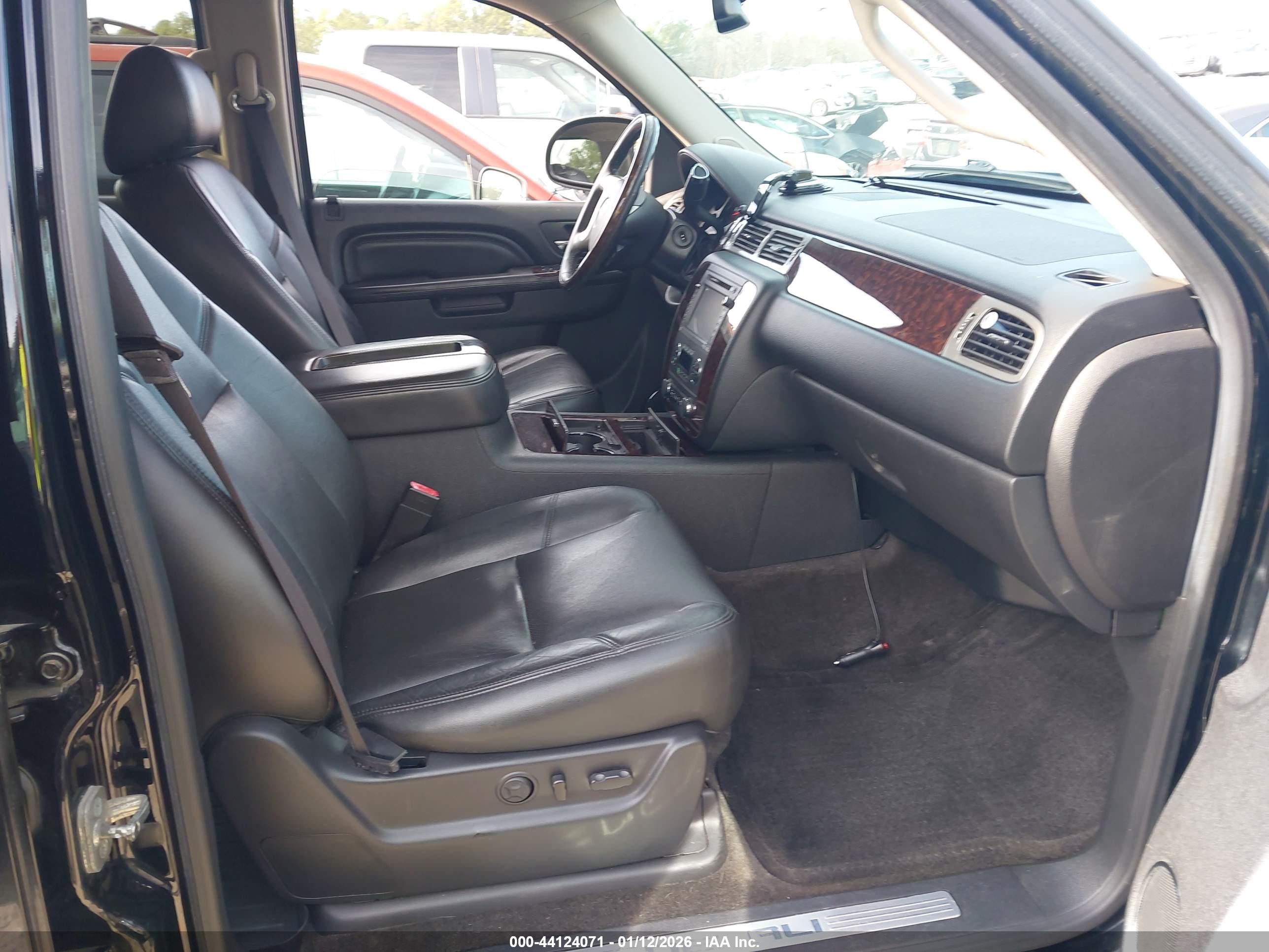 GMC YUKON image 5