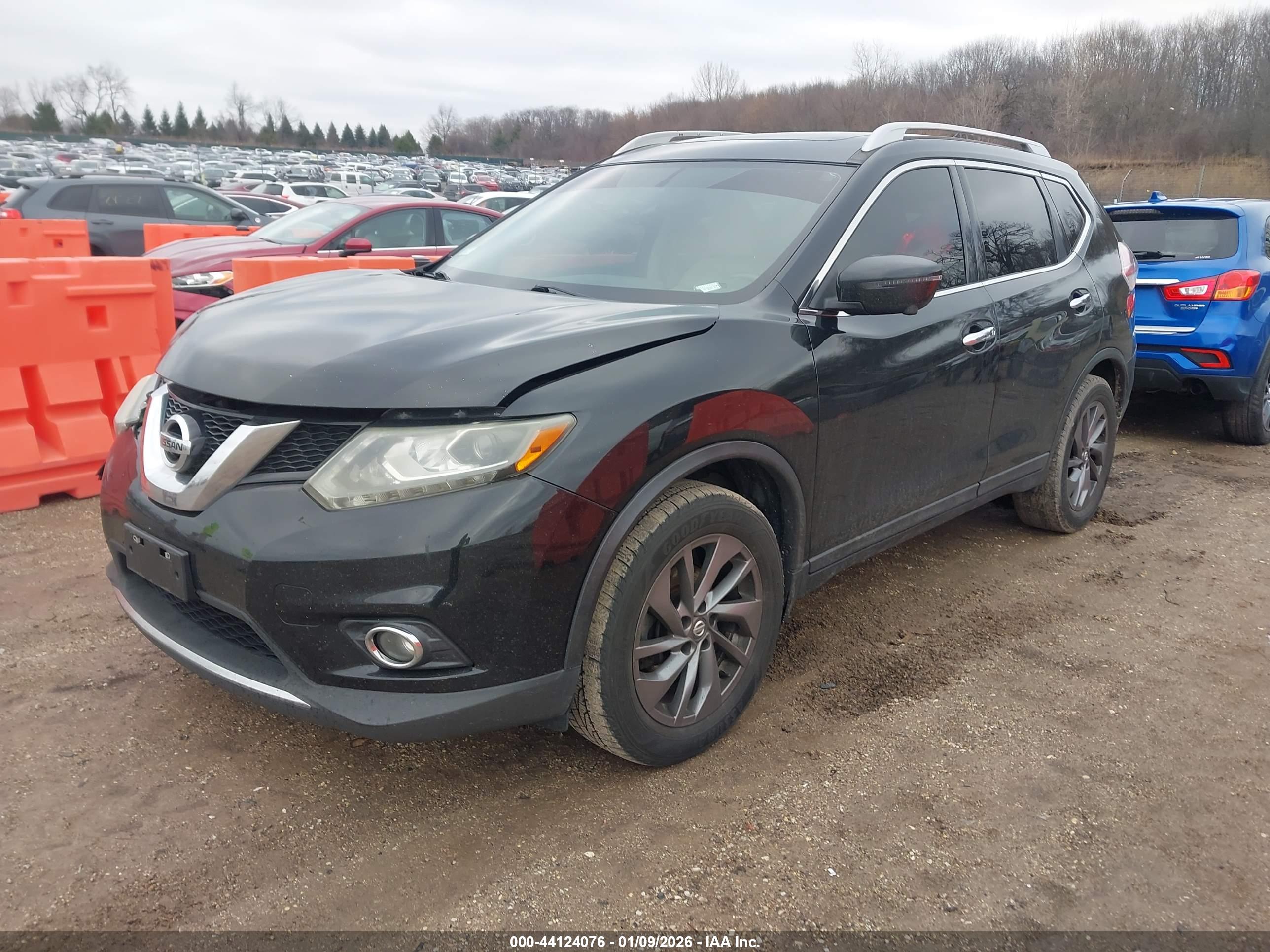 NISSAN ROGUE image 2