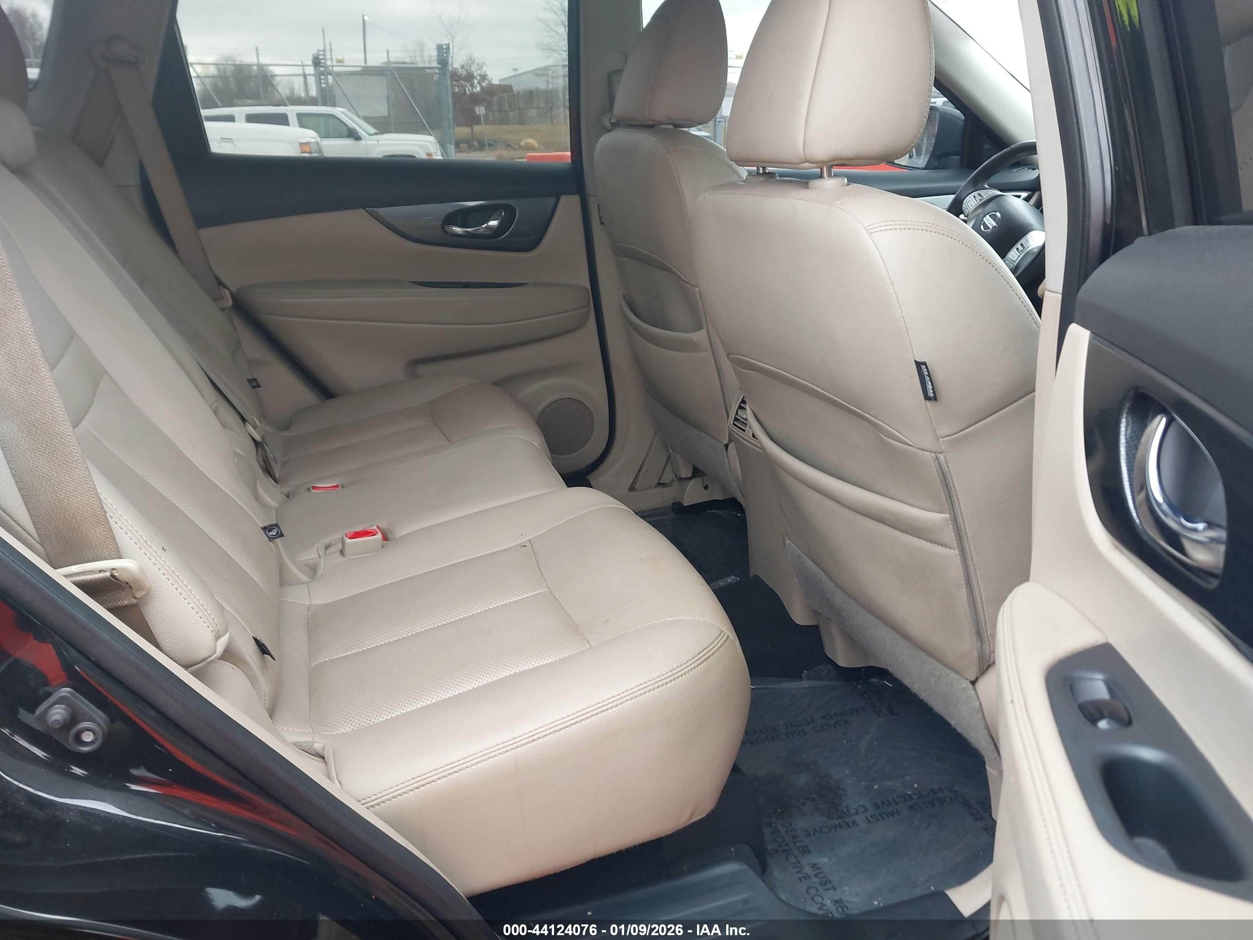 NISSAN ROGUE image 8