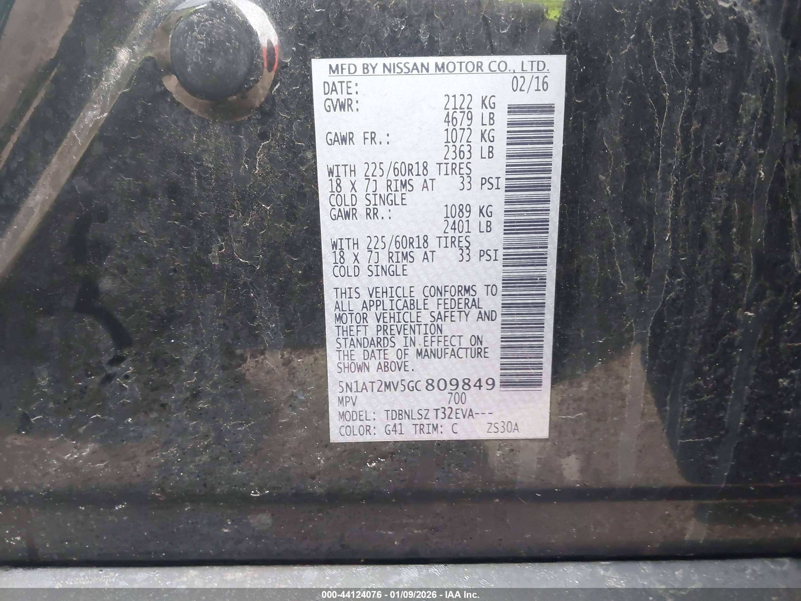 NISSAN ROGUE image 9